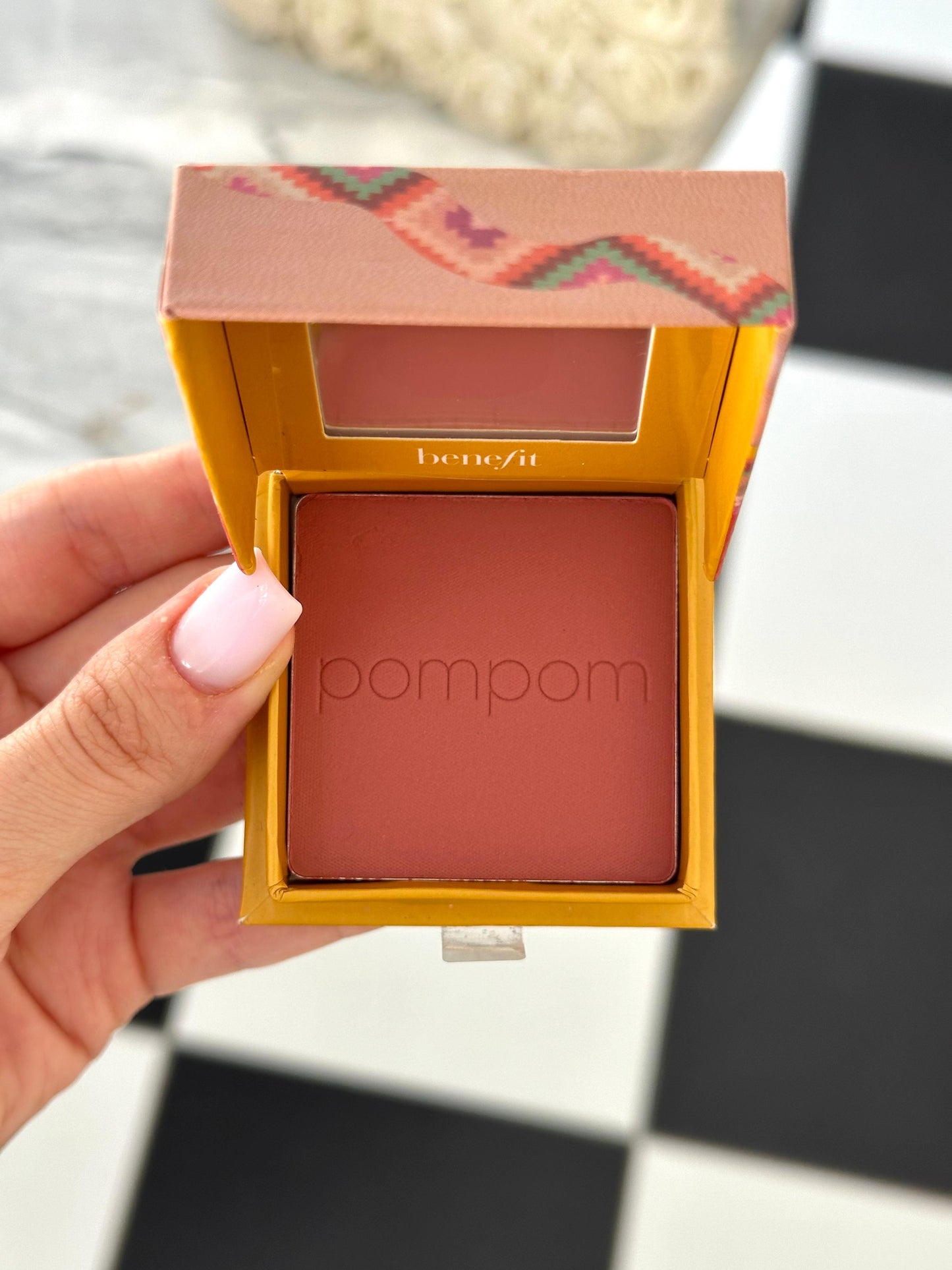 BENEFIT PomPom
Pomegranate Rose Blush