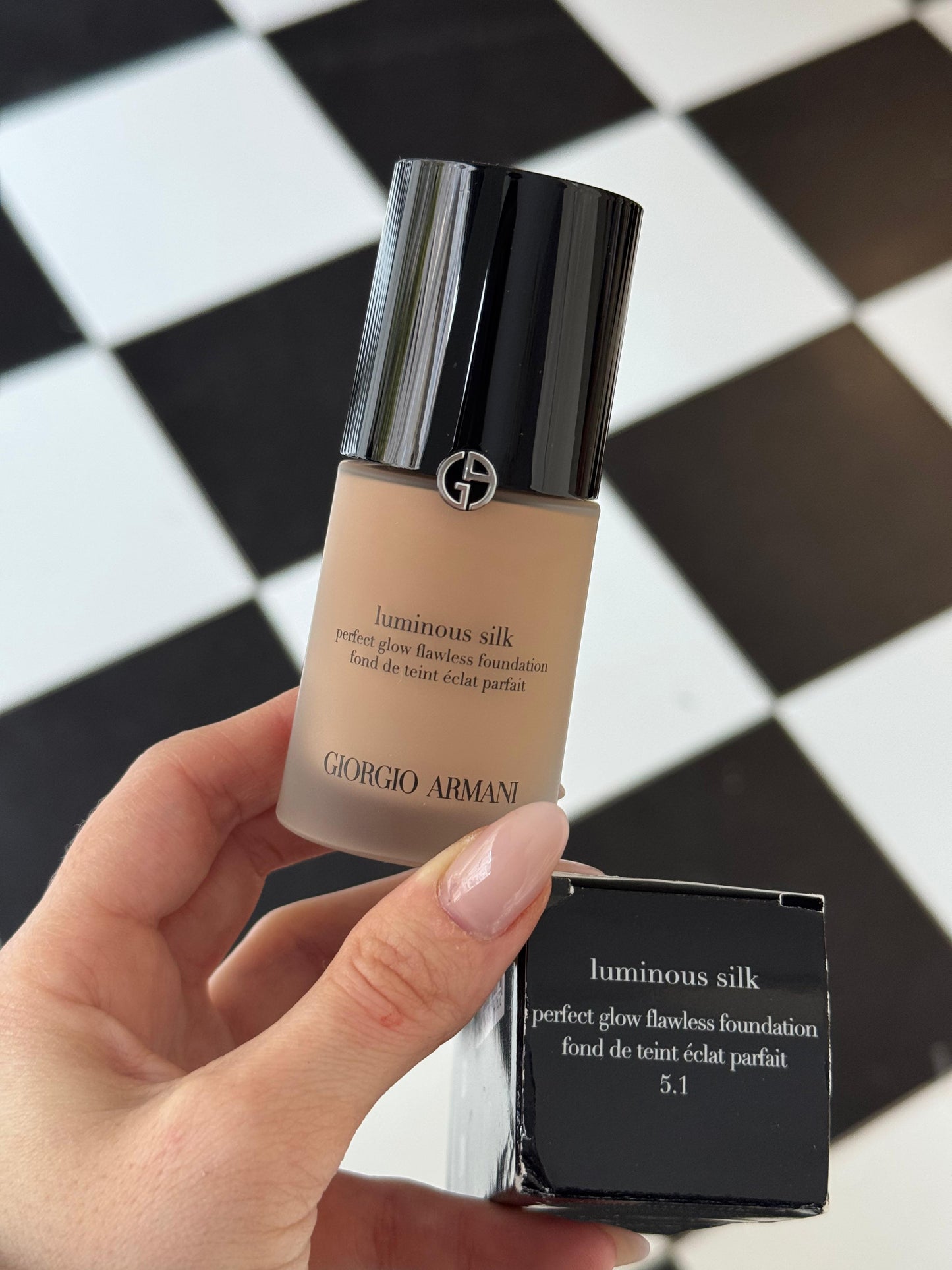 ARMANI Luminous Silk - Perfect Glow Flawless Foundation