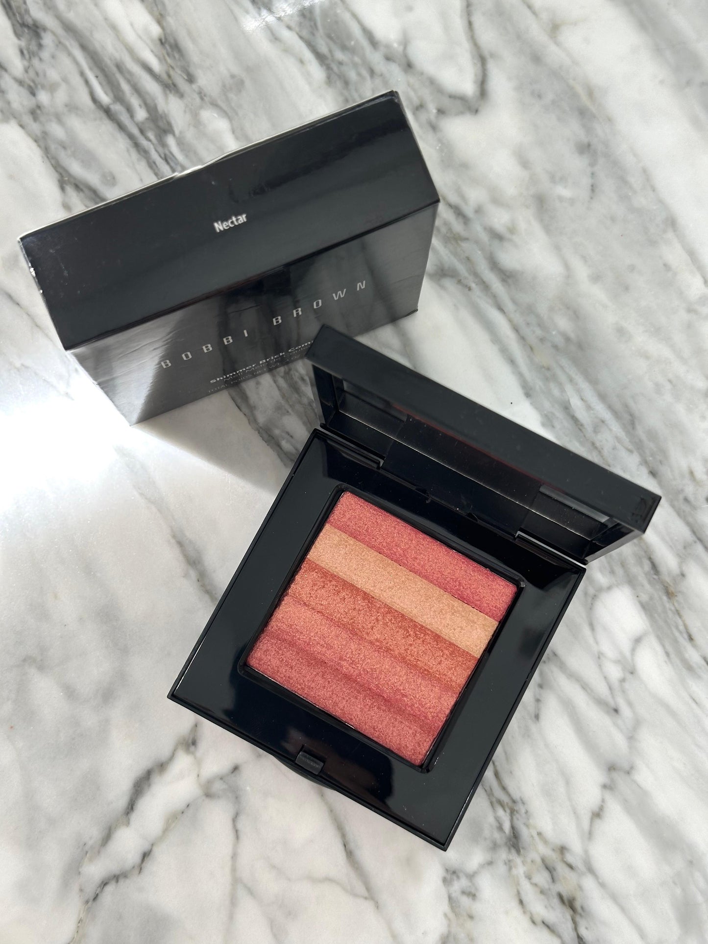 BOBBI BROWN
Shimmer Brick Compact Highlighter