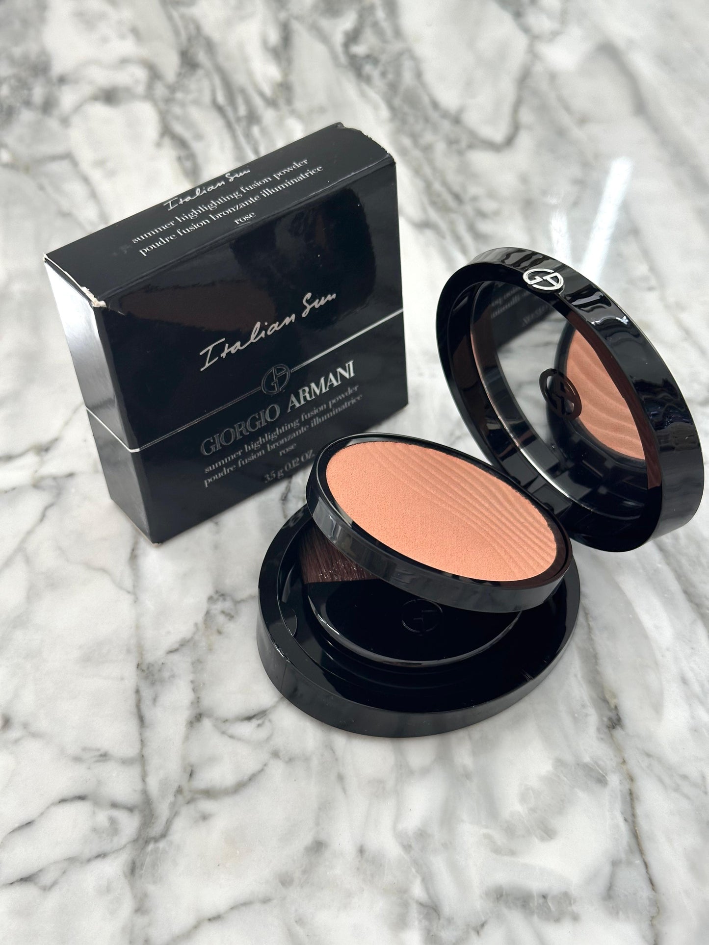 ARMANI Beauty
Italian Sun Summer Highlighting Fusion Powder