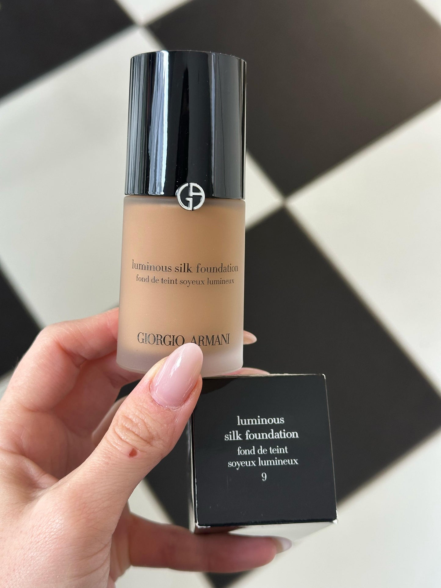 ARMANI Luminous Silk - Perfect Glow Flawless Foundation