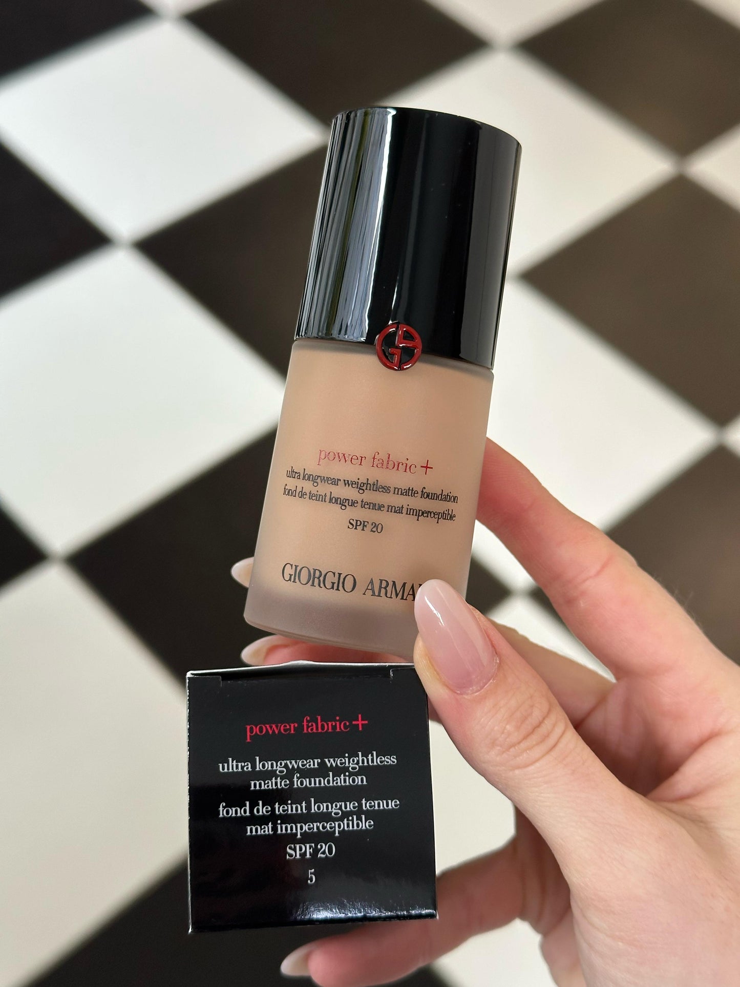 ARMANI Power Fabric - Longwear High Cover Foundation SPF25