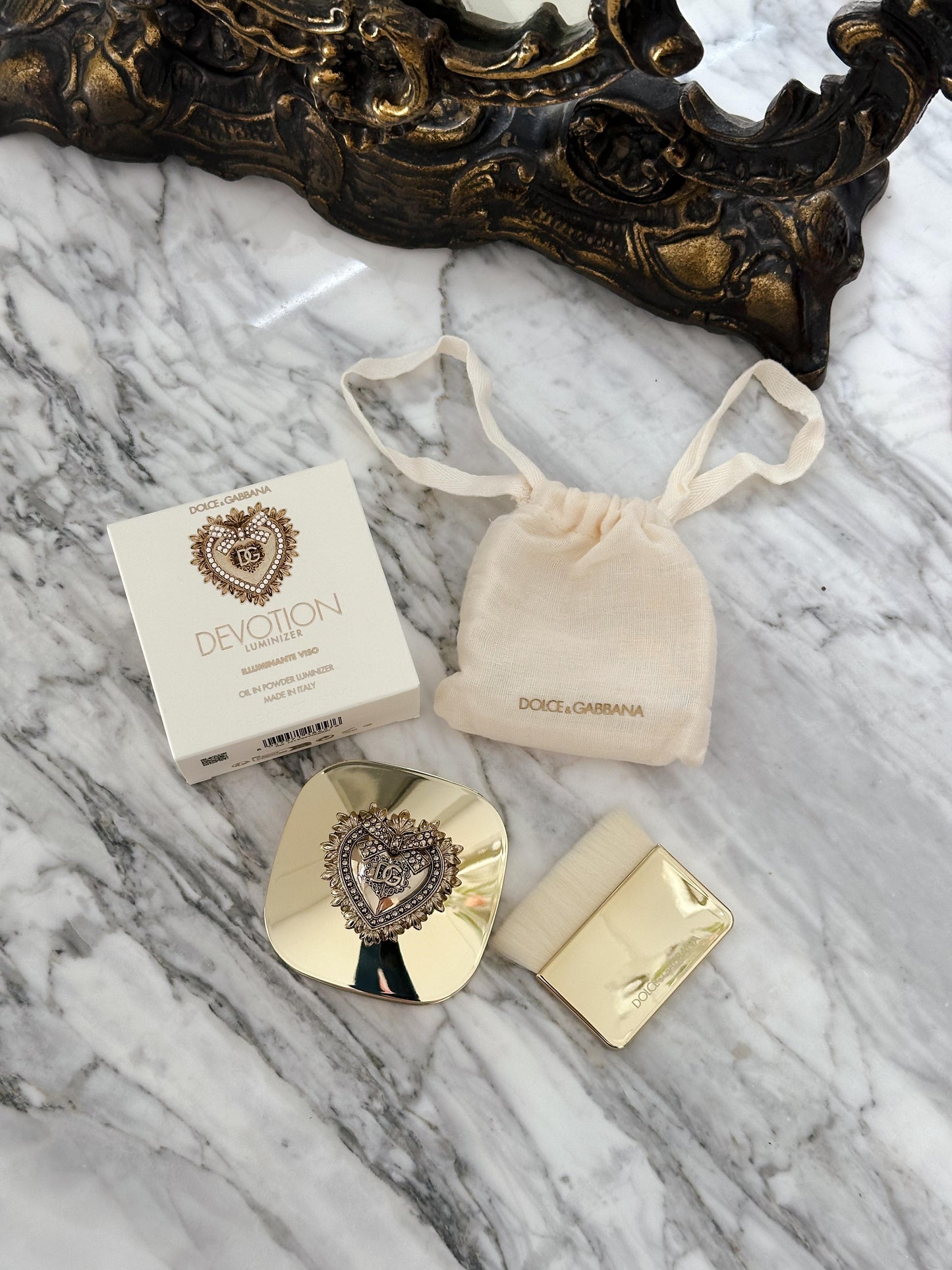 DOLCE&GABBANA
Devotion Illuminating Face Powder