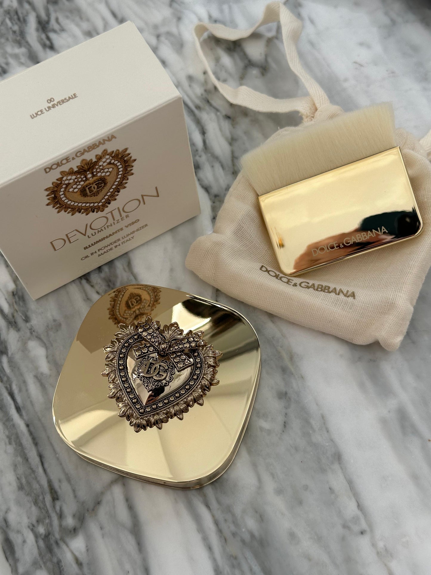 DOLCE & GABBANA
Devotion Illuminating Face Powder
