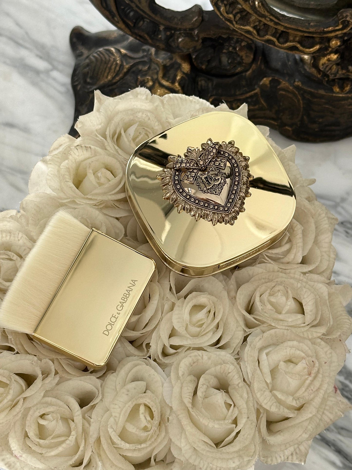 DOLCE & GABBANA
Devotion Illuminating Face Powder