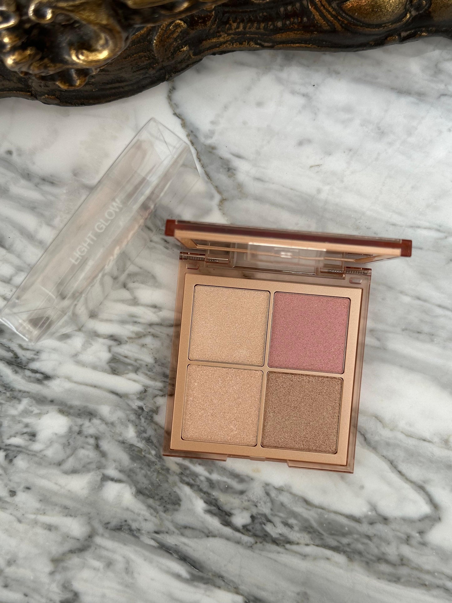 HUDA BEAUTY Mini Obsessions Highlighter Face Palette - Light Glow