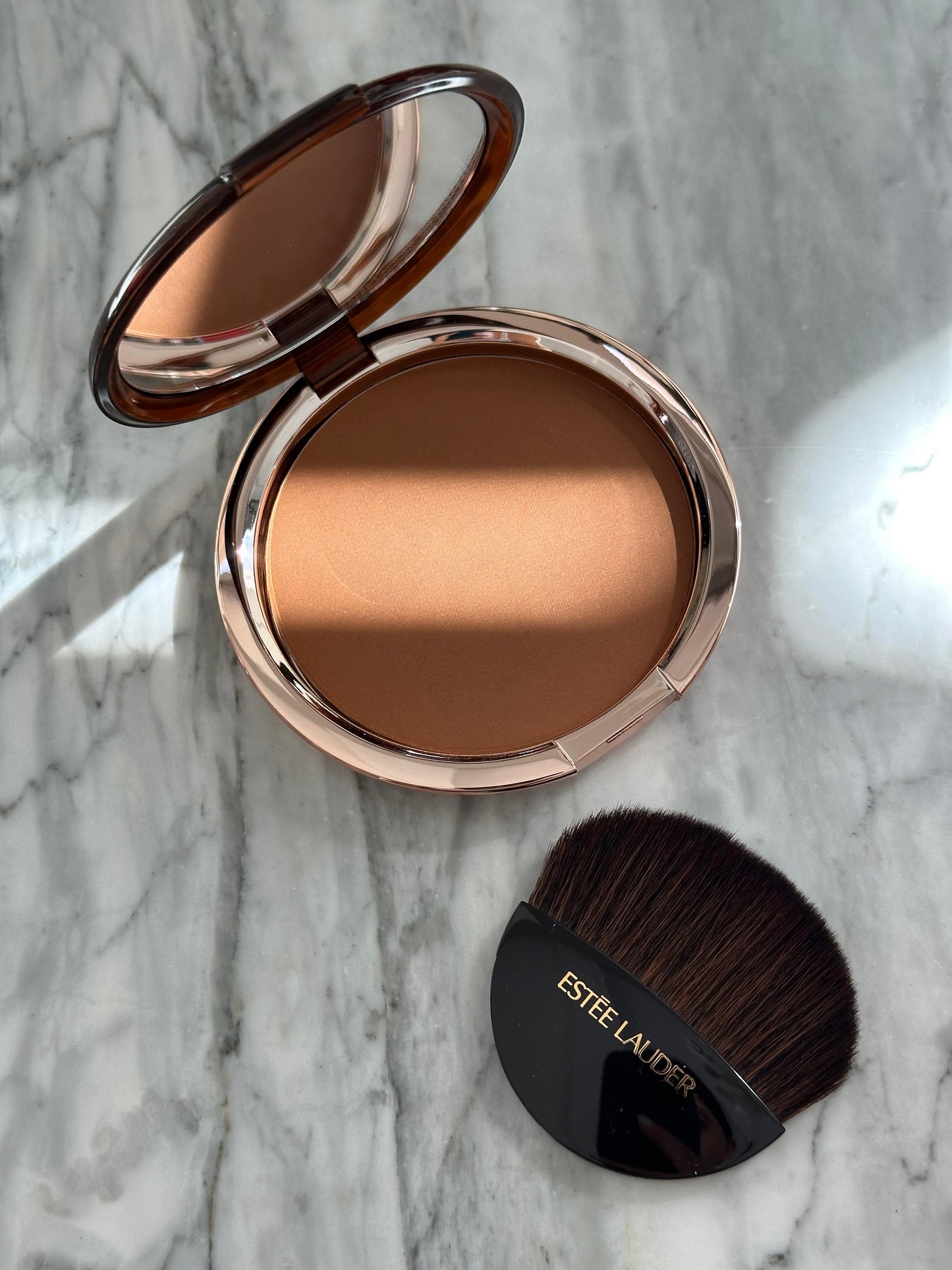 ESTÉE LAUDER Bronze Goddess (03)
Powder Bronzer