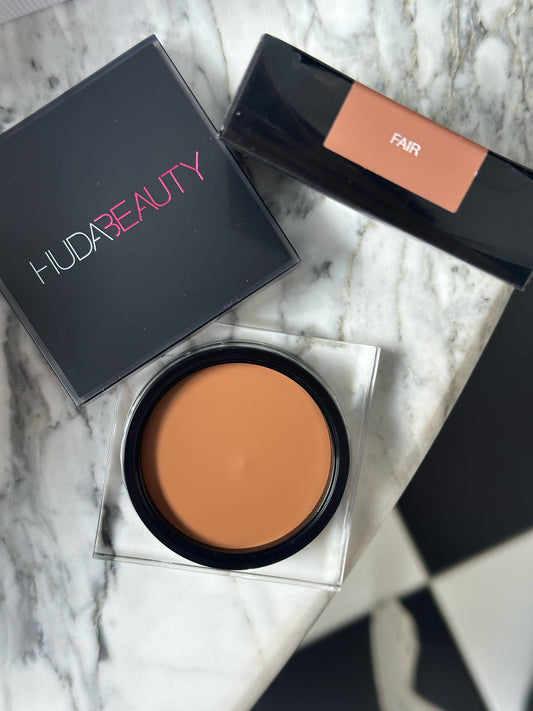 HUDA BEAUTY Tantour Contour & Bronzer Cream
Neutral Honey Shade, Fair to Light