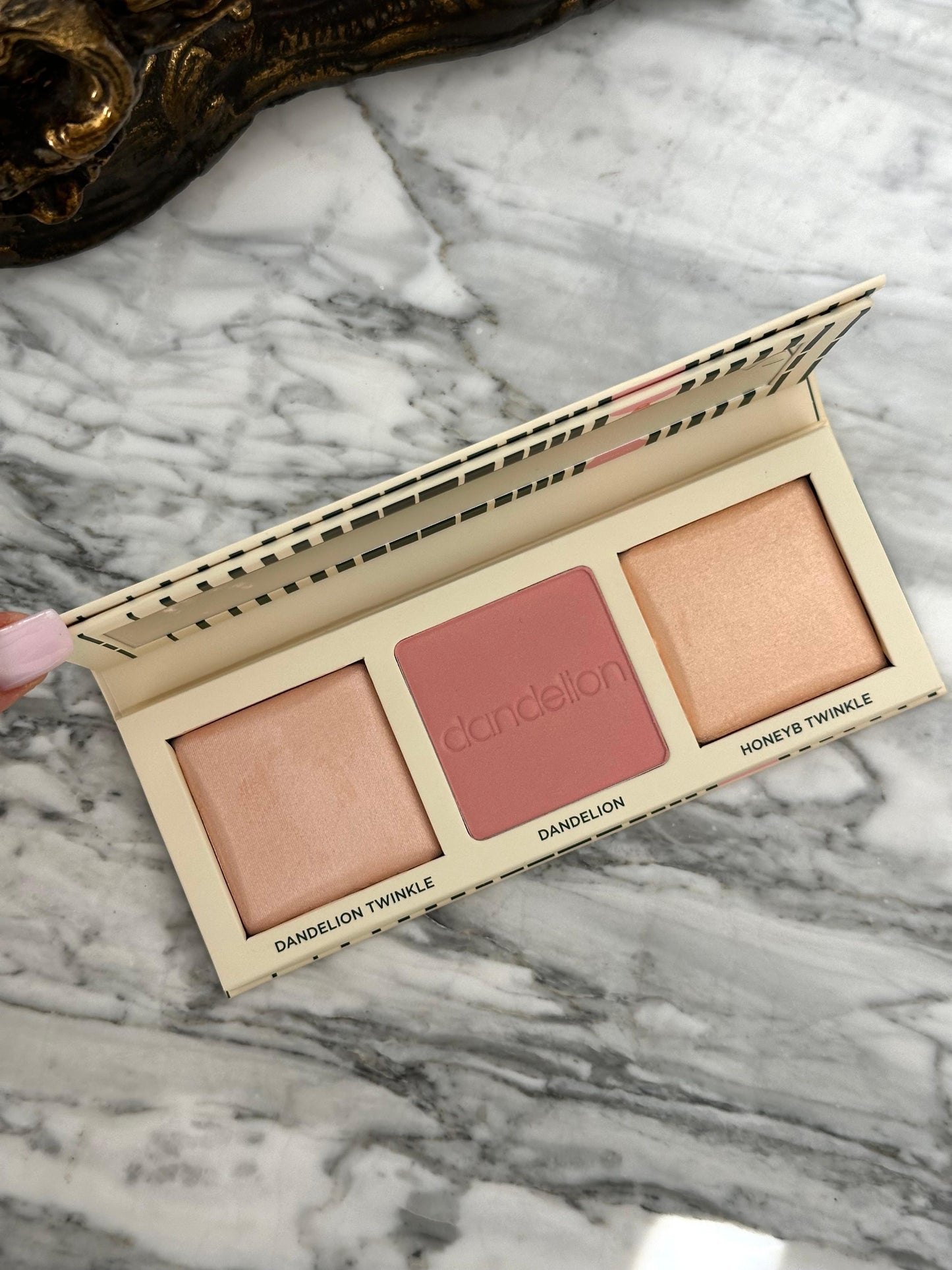 BENEFIT Twinkle 'N Jingle
Full-Size Blush & Highlighter Palette