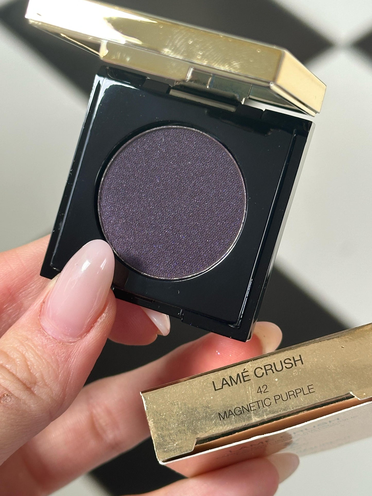 YSL Lamé Crush (42)
Metallic Eyeshadow, Vibrant Finish