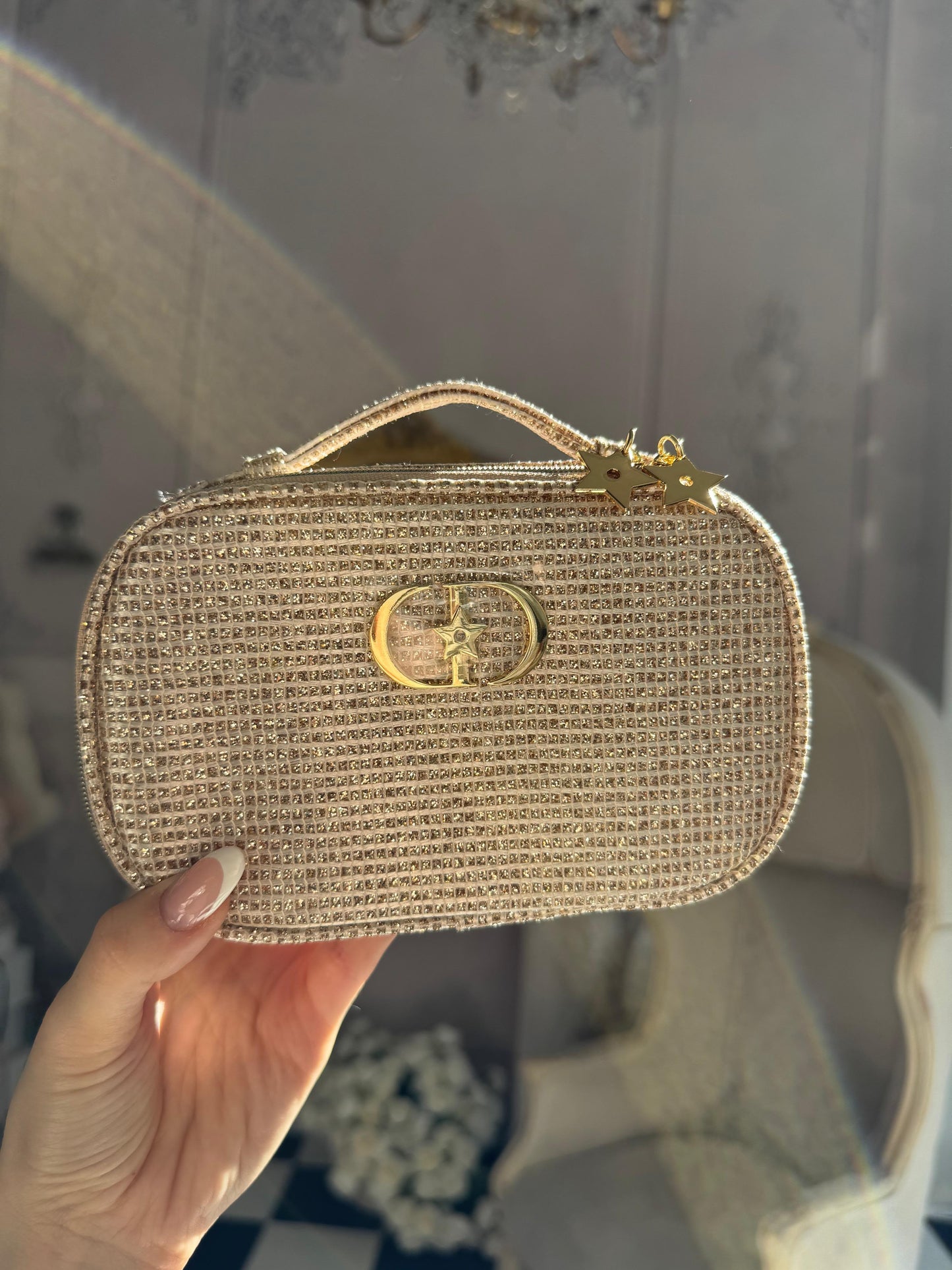 DIOR
Beauty Gold Pouch Gift
