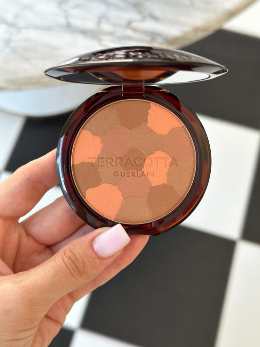 GUERLAIN Terracotta Light
The Sun-Kissed Natural Healthy Glow Powder - Deep Warm