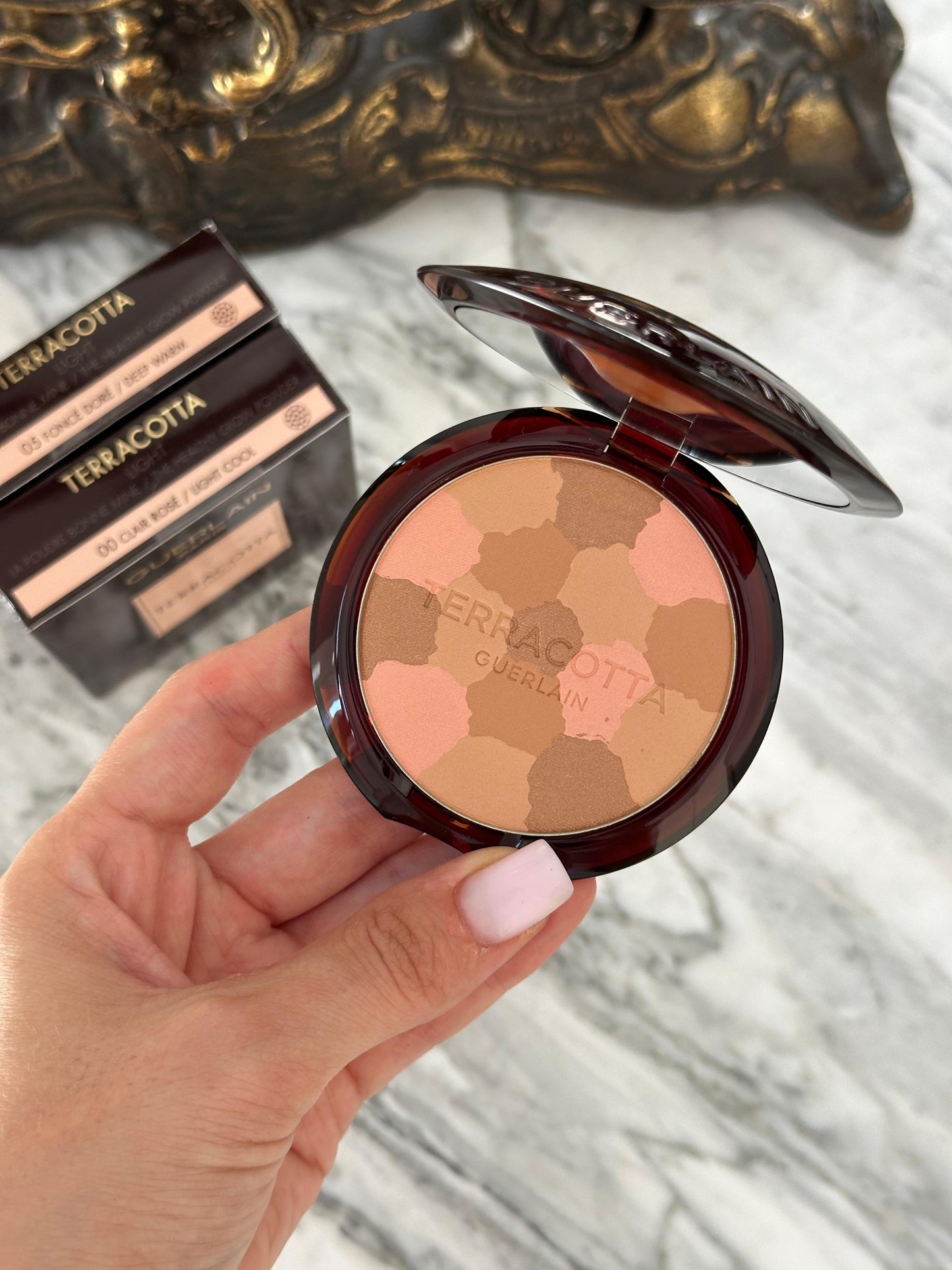 GUERLAIN Terracotta Light
The Sun-Kissed Natural Healthy Glow Powder - Light Cool