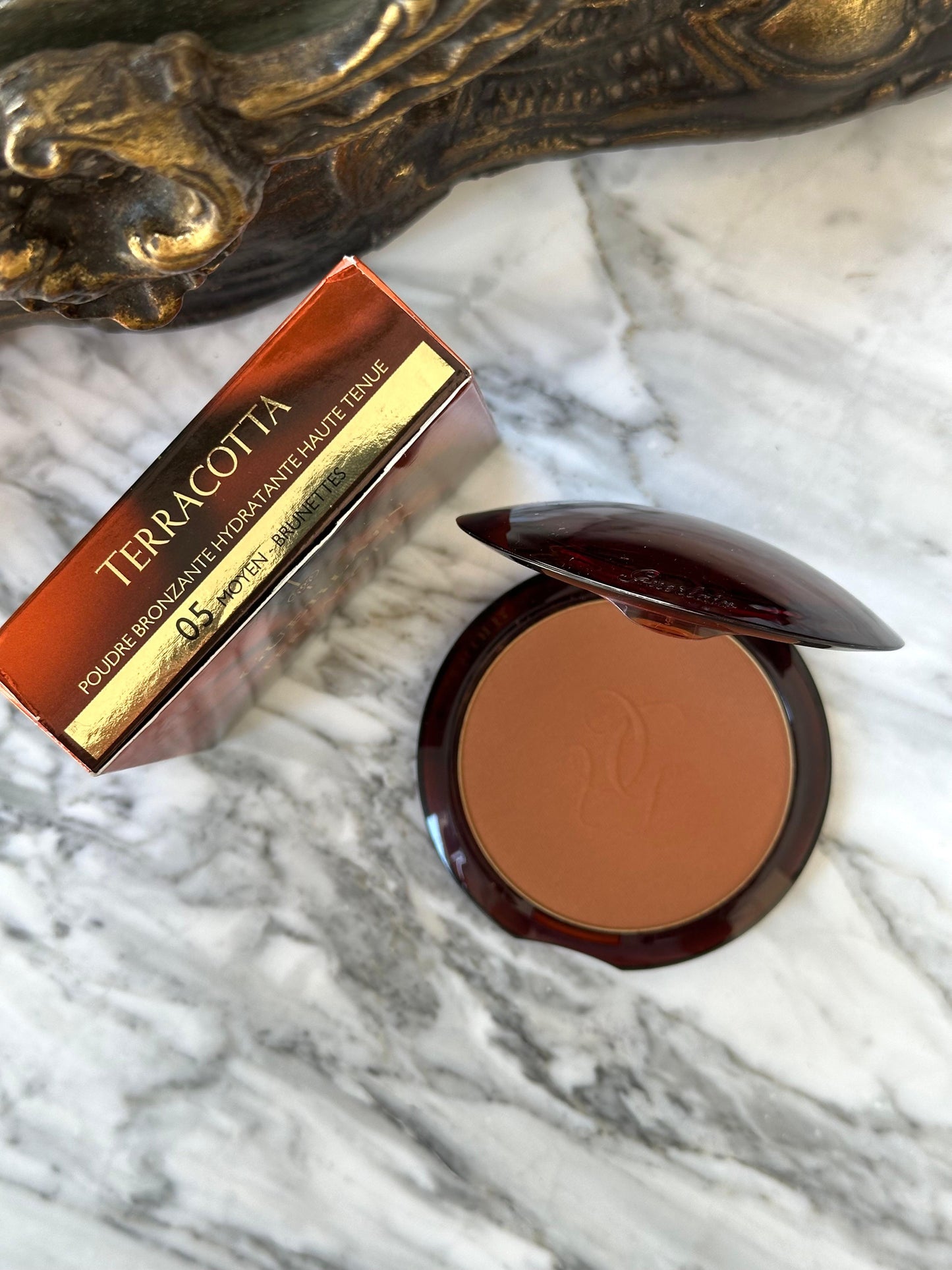 GUERLAIN Terracotta Golden Glow
The Bronzing Powder
