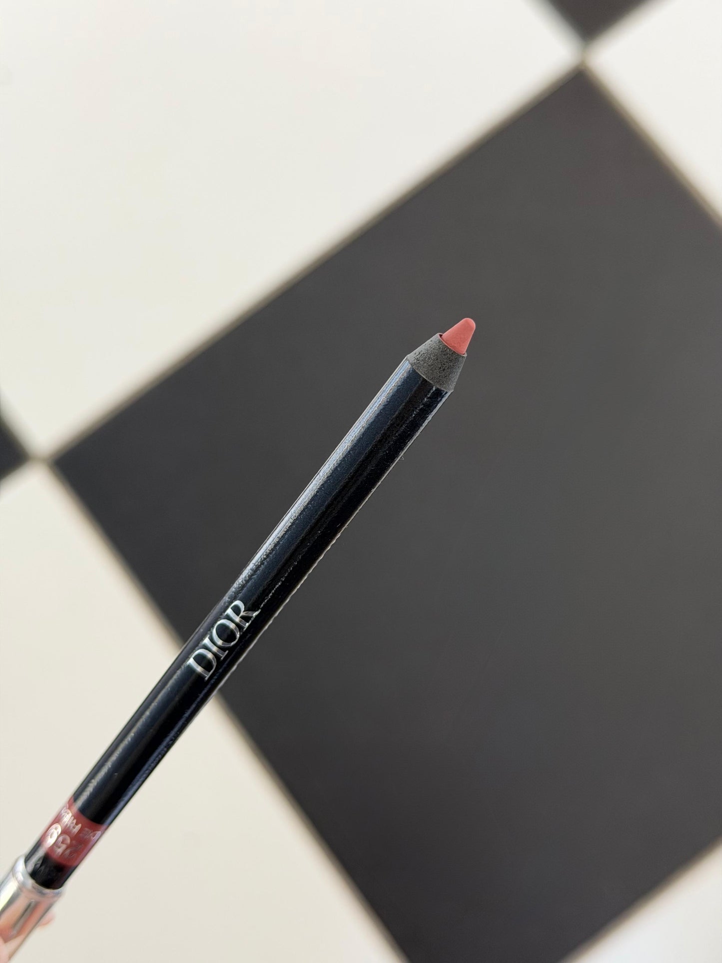 DIOR Rouge Dior Contour Lip Liner (259)
No-Transfer - Comfort and Long Wear