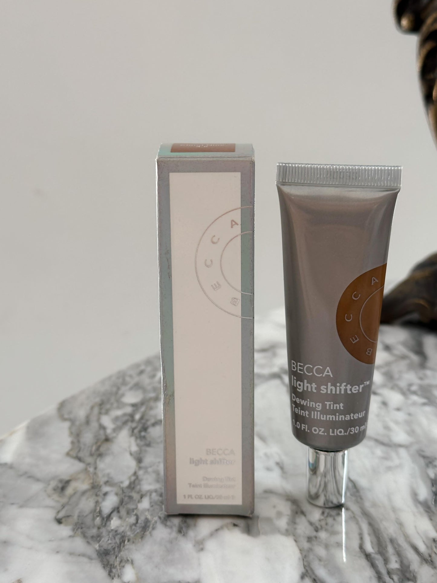 BECCA Light Shifter Dewing Tint Tinted Moisturiser