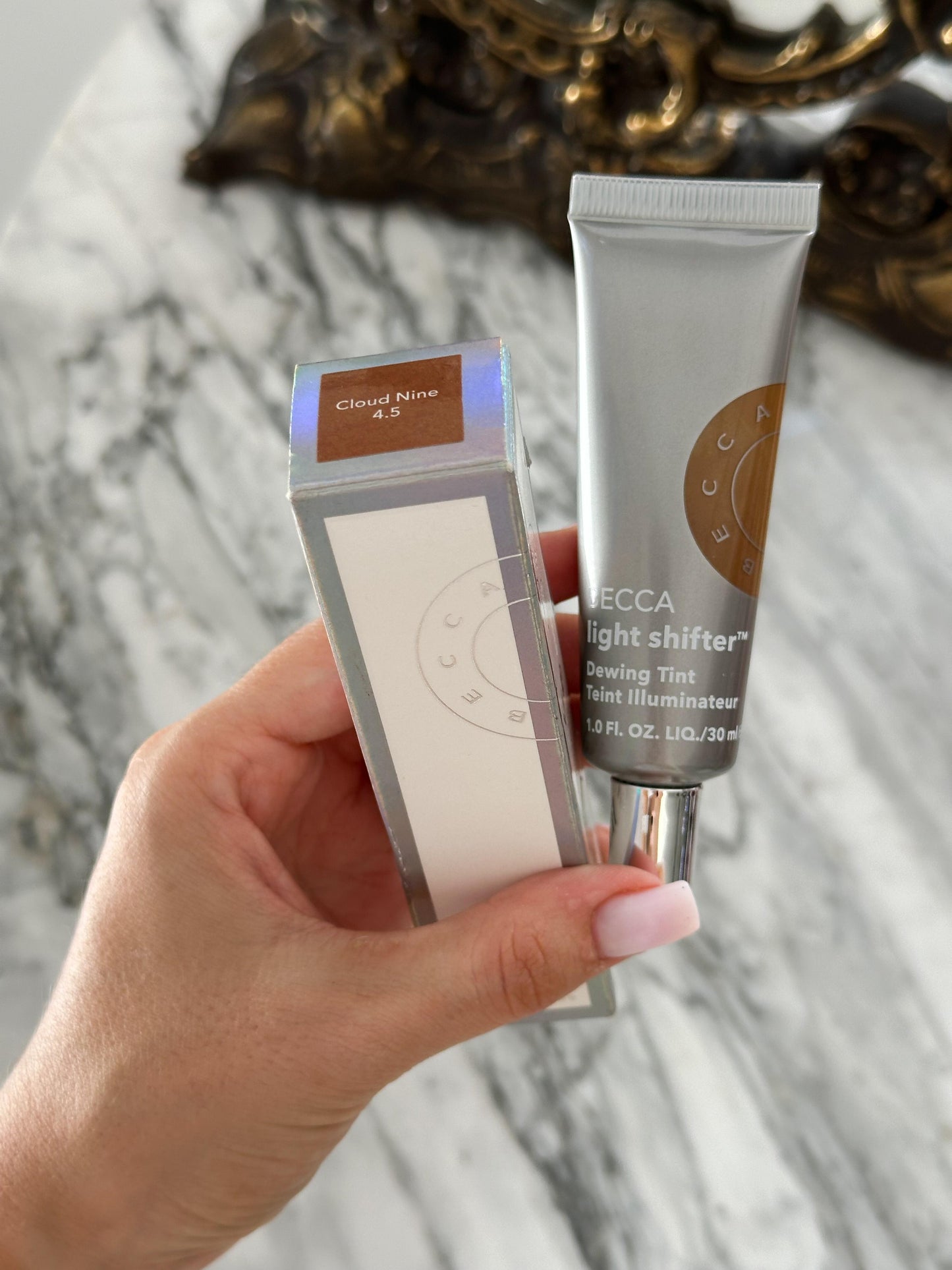 BECCA Light Shifter Dewing Tint Tinted Moisturiser