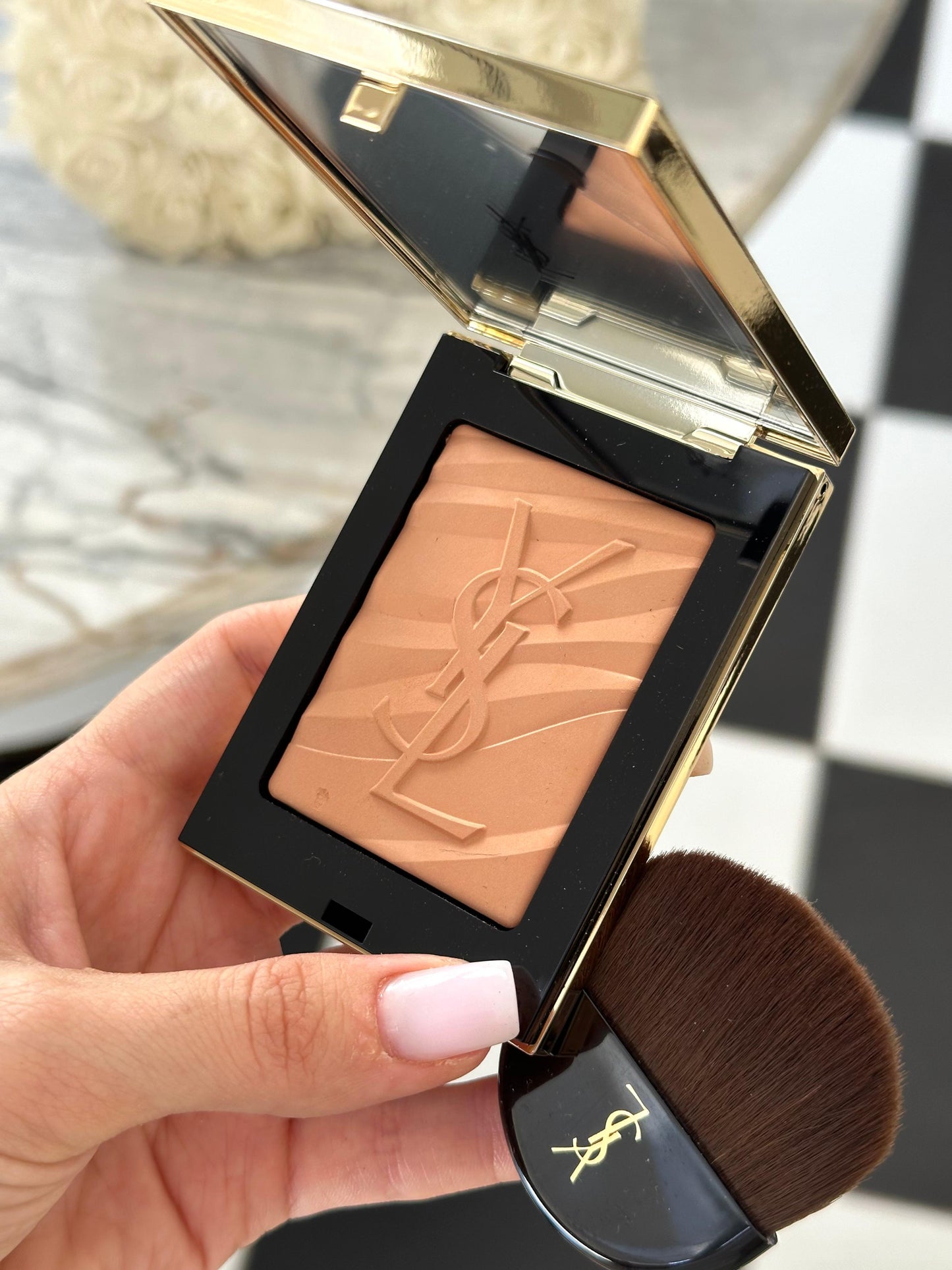YSL Les Sahariennes Bronzing Stones Sun-Kissed Glow Creator