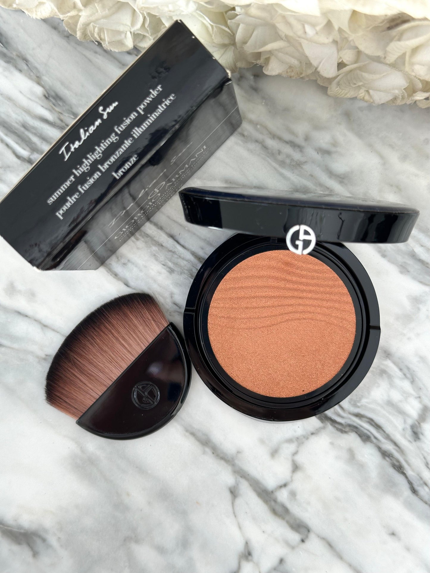 ARMANI Beauty
Italian Sun Summer Highlighting Fusion Powder - Bronze