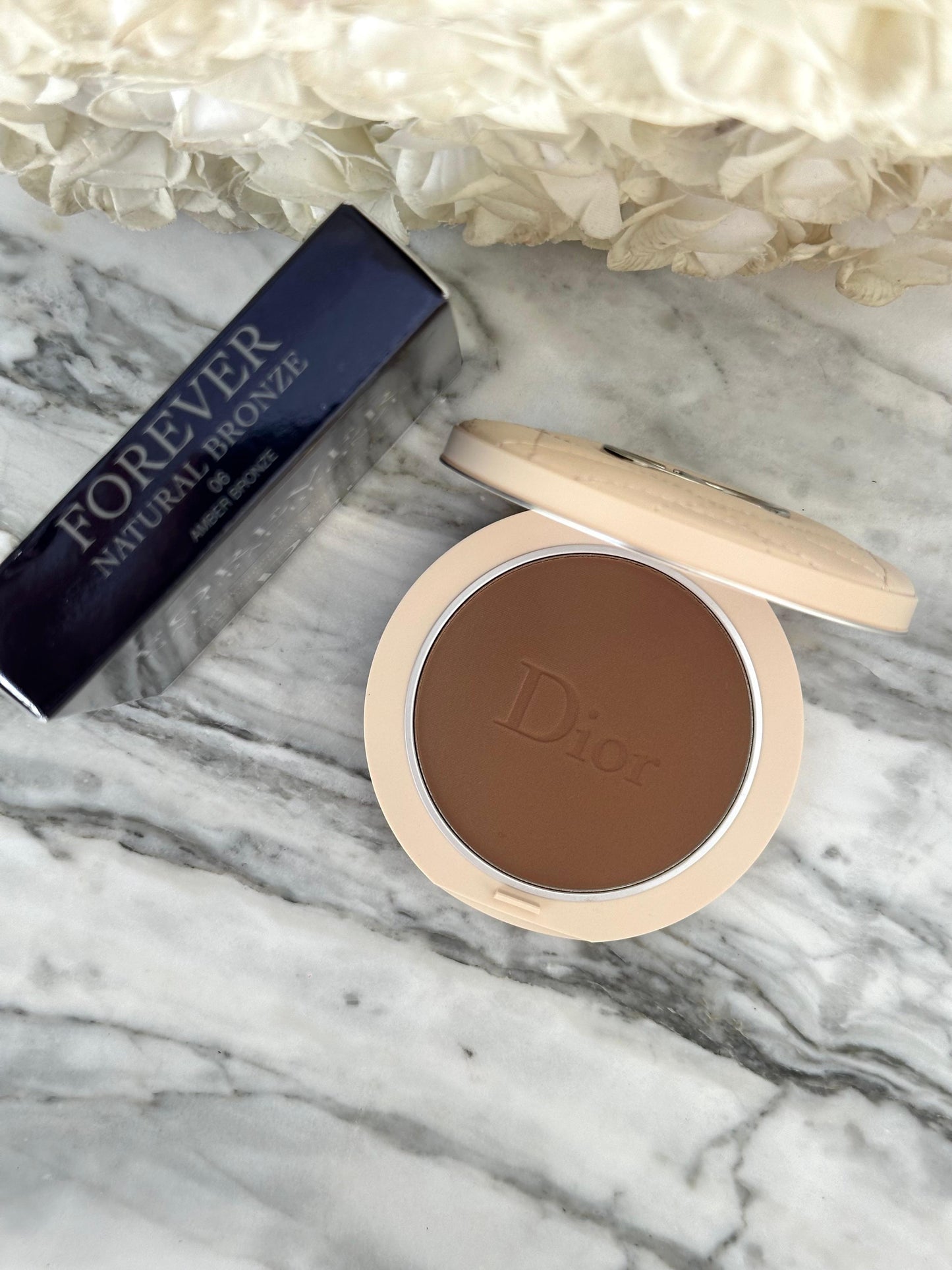 DIOR Forever Natural Bronze
Healthy Glow Bronzing Powder - 06
