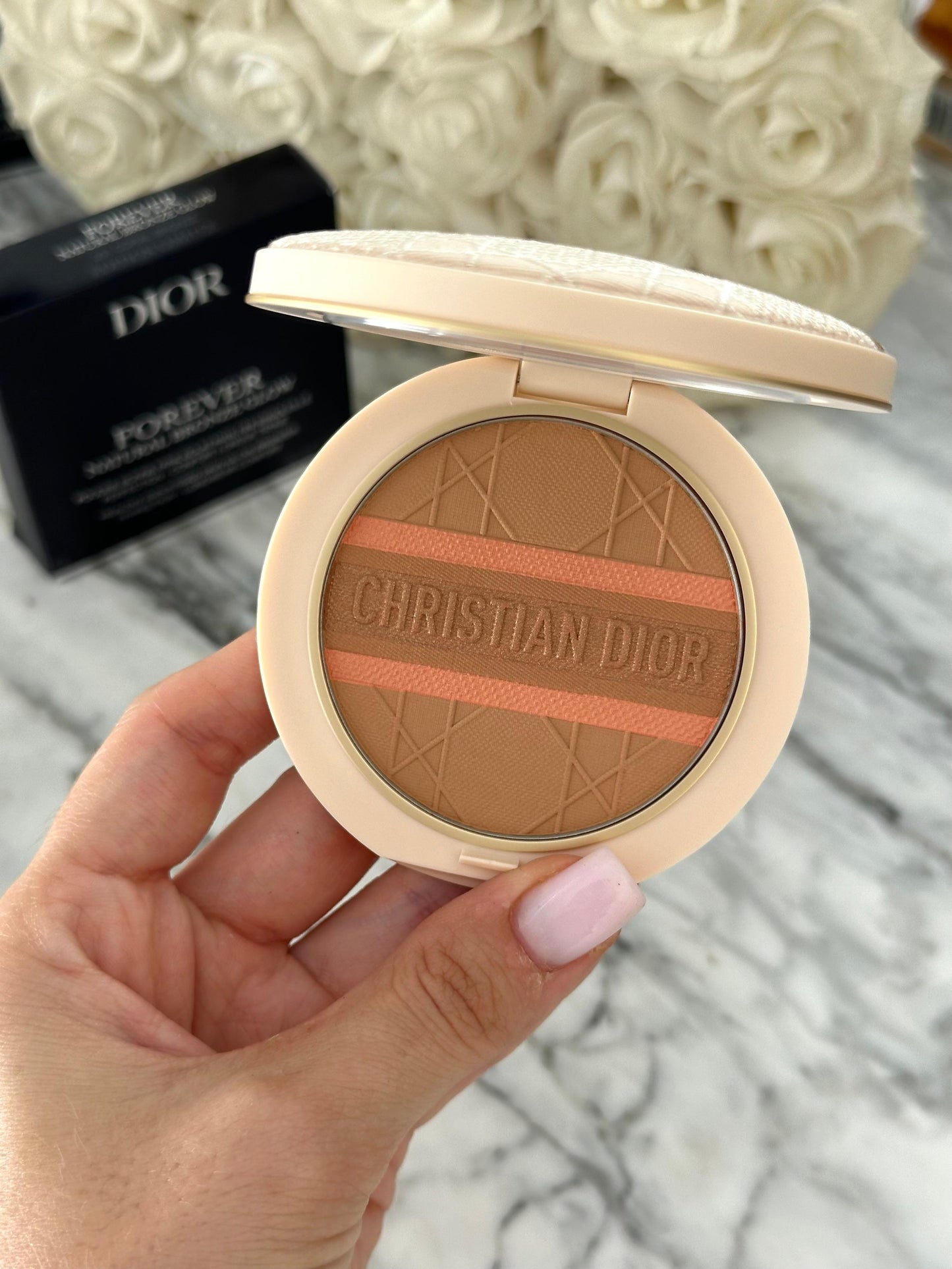 DIOR Forever Natural Bronze Glow - Limited Edition - Coral Bronze
Radiant Healthy Powder Sun-Kissed Finish