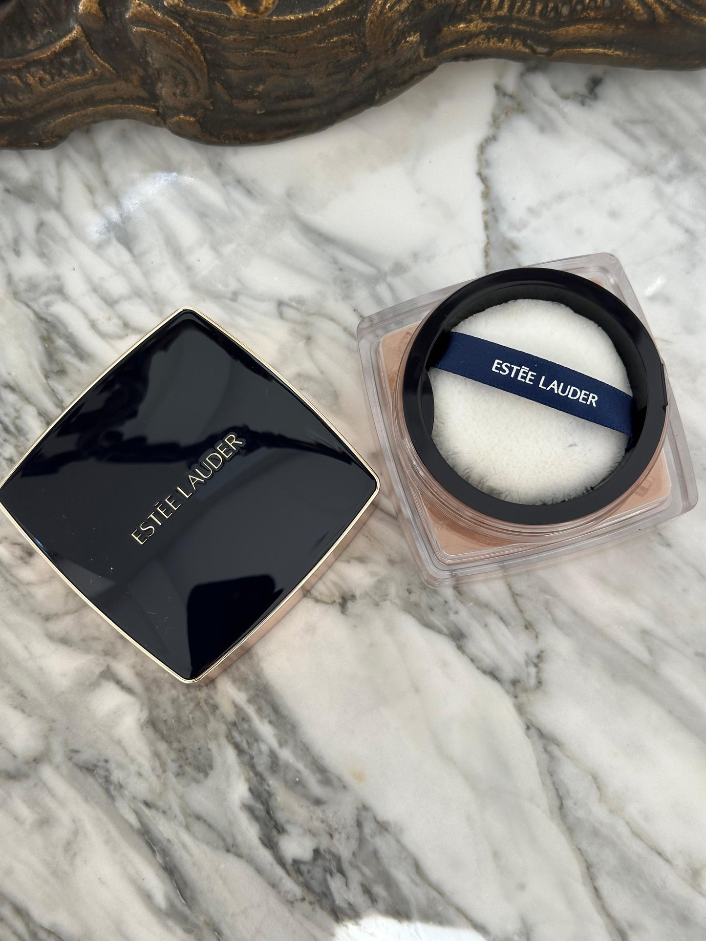ESTÉE LAUDER Double Wear
Sheer Flattery Loose Powder - Medium Soft Glow