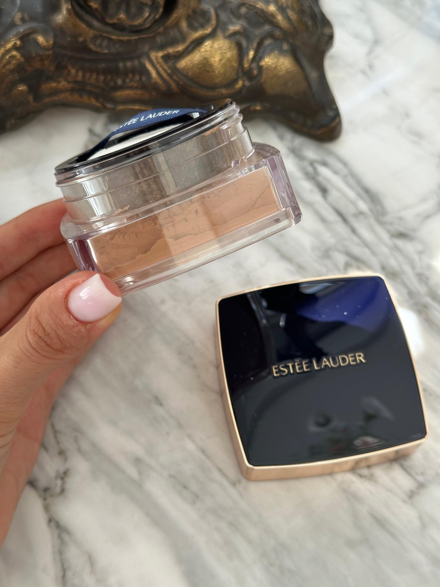 ESTÉE LAUDER Double Wear
Sheer Flattery Loose Powder - Medium Soft Glow