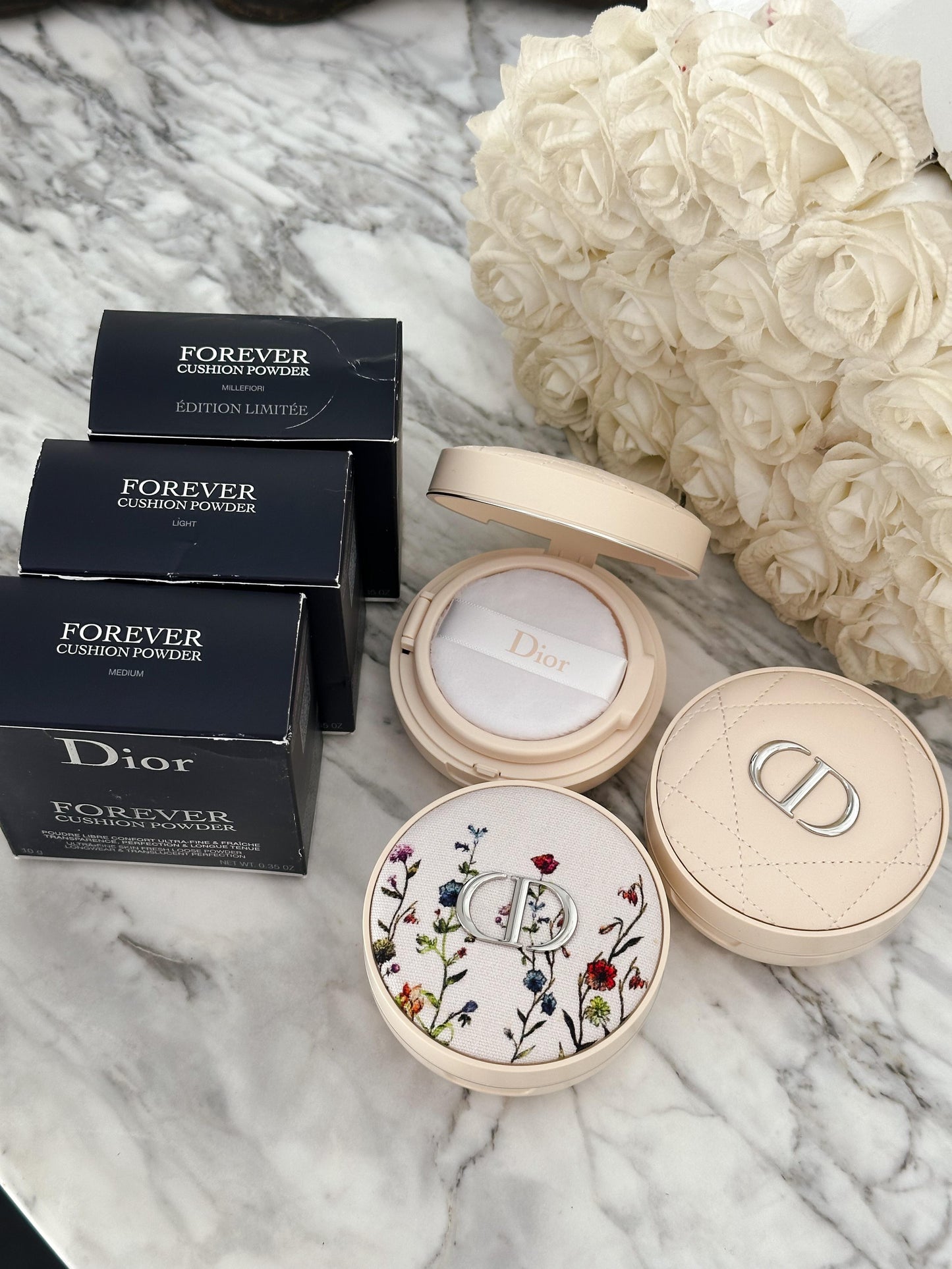 DIOR Forever Cushion Powder
Ultra-Fine and Fresh Skin-Caring Loose Powder - Long Wear