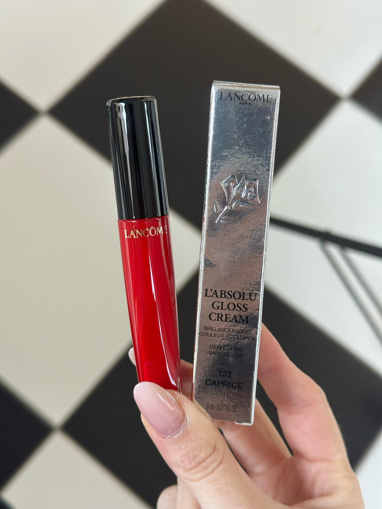 LANCÔME L’Absolu Gloss Cream (132)
Dewy Shine, Vivid Color