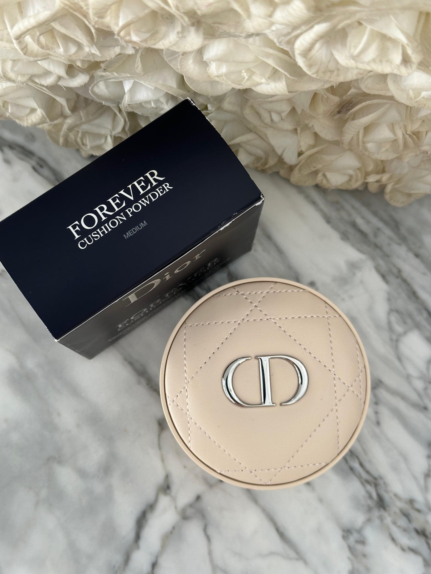 DIOR Forever Cushion Powder
Ultra-Fine and Fresh Skin-Caring Loose Powder - Long Wear