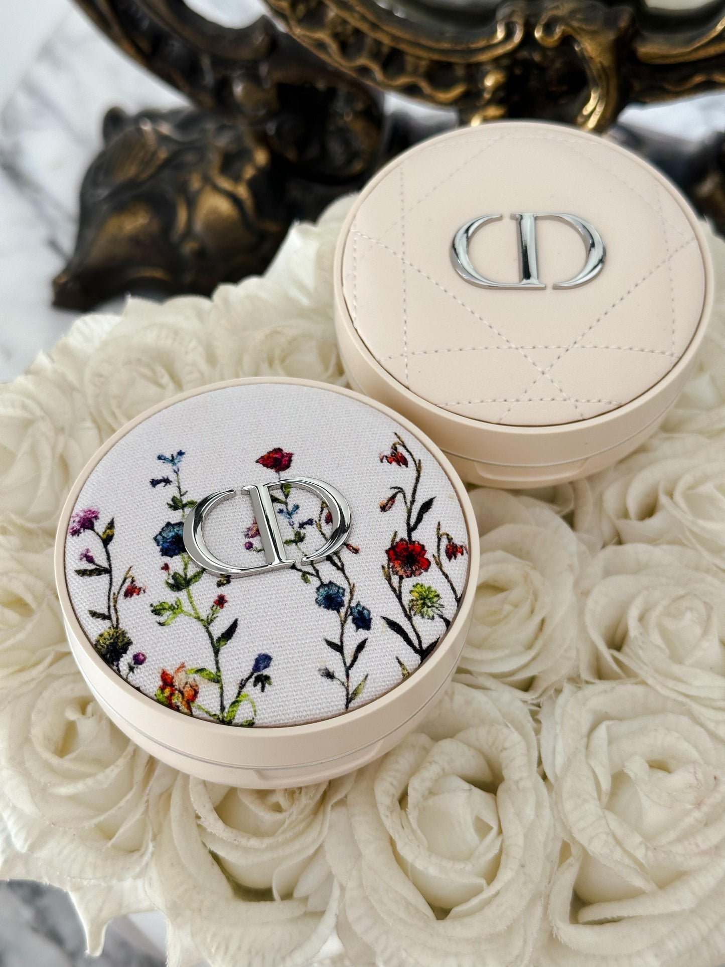 DIOR Forever Cushion Powder
Ultra-Fine and Fresh Skin-Caring Loose Powder - Long Wear