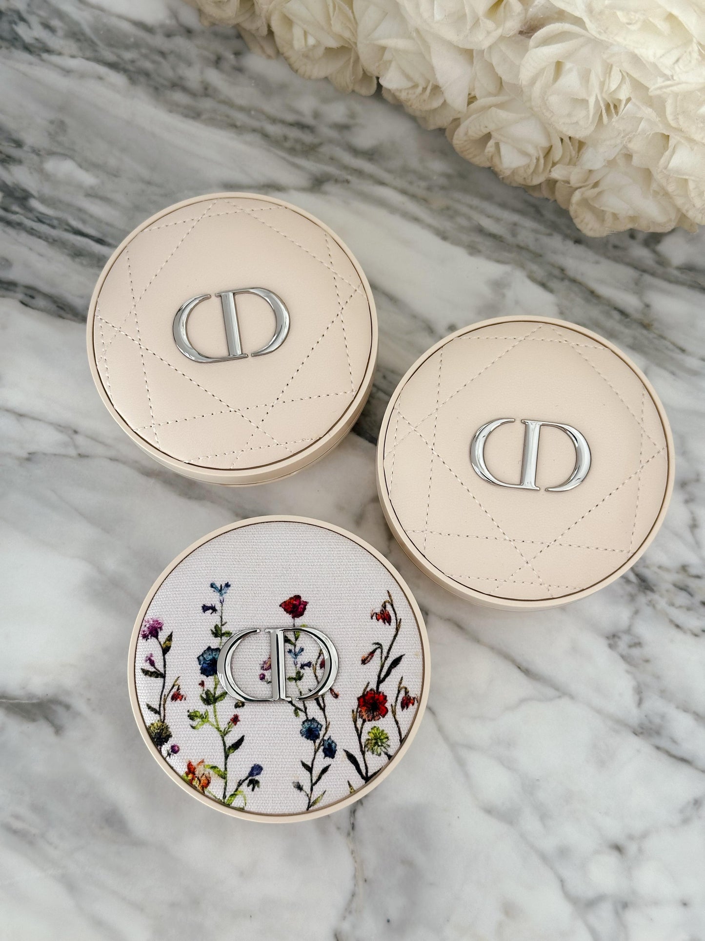 DIOR Forever Cushion Powder
Ultra-Fine and Fresh Skin-Caring Loose Powder - Long Wear