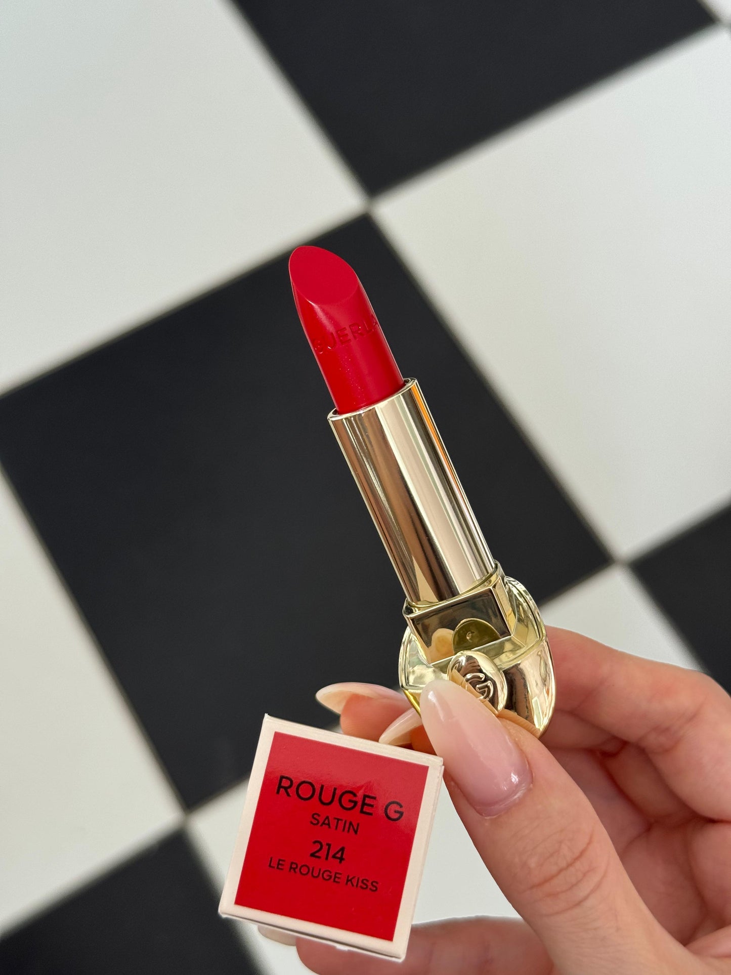 GUERLAIN Rouge G Velvet
Lipstick (214)