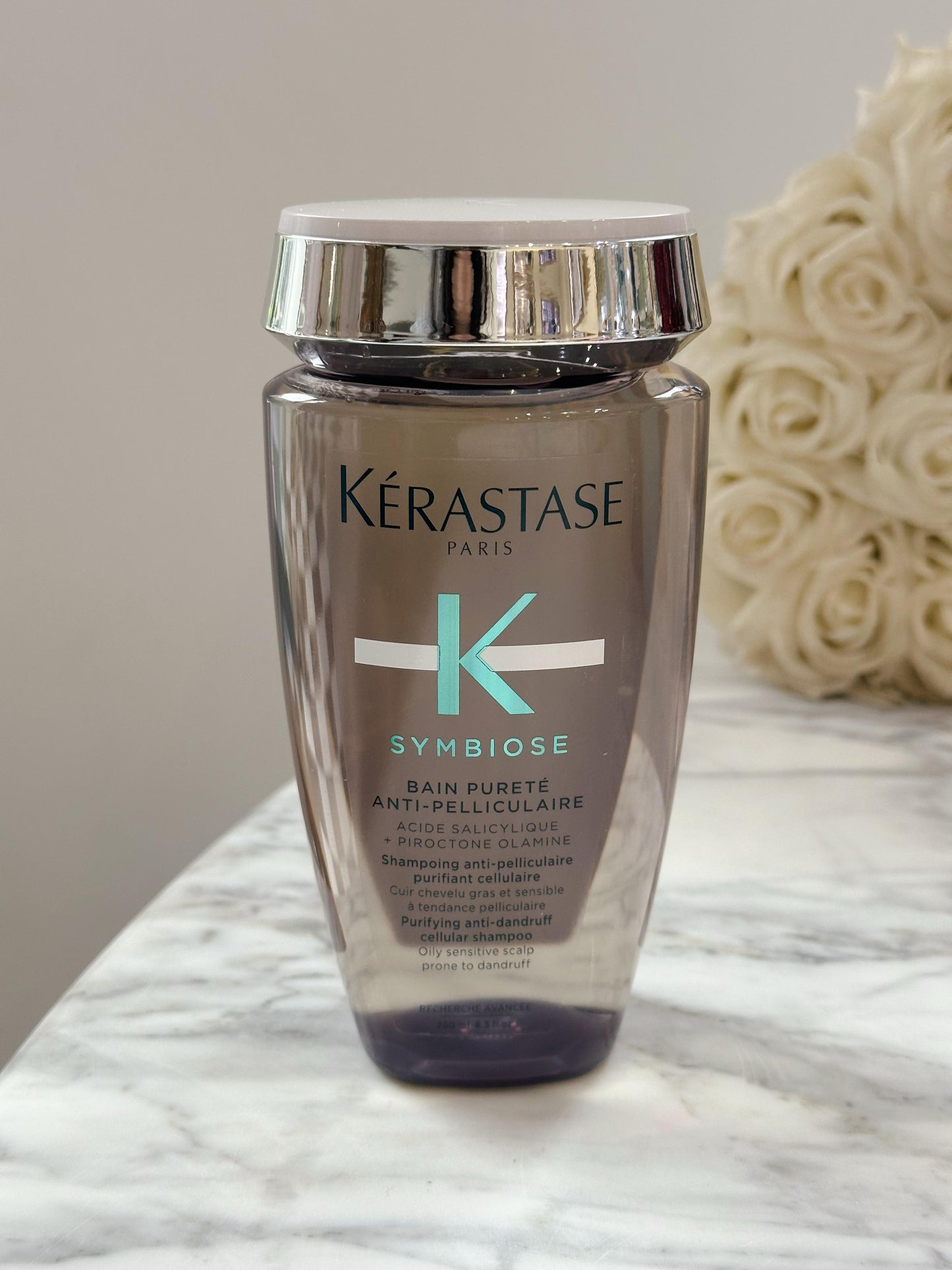 KÉRASTASE Symbiose
Bain Pureté Anti-Pelliculaire
Oily Sensitive Scalp Prone To Dumdruff