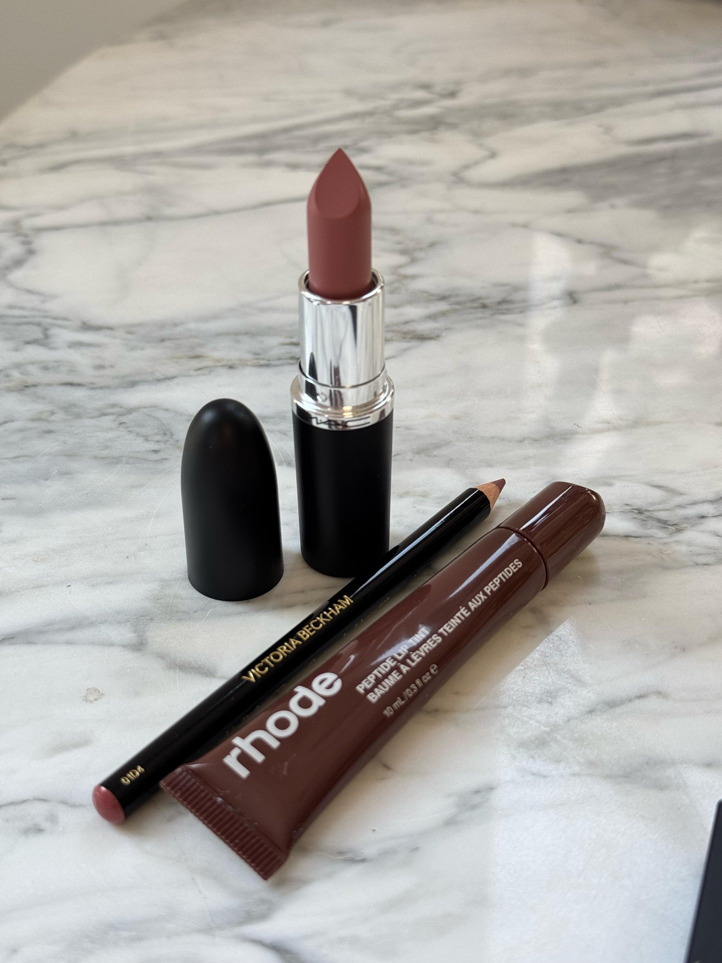 MAC Lipstick + RHODE Espresso + BECKHAM Lip Pencil Set 3.500ALL