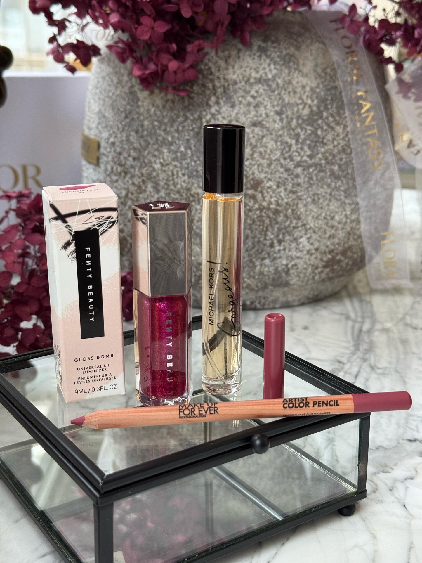 FENTY Gloss + MAKE UP FOR EVER + MICHAEL KORS Set 4.500ALL