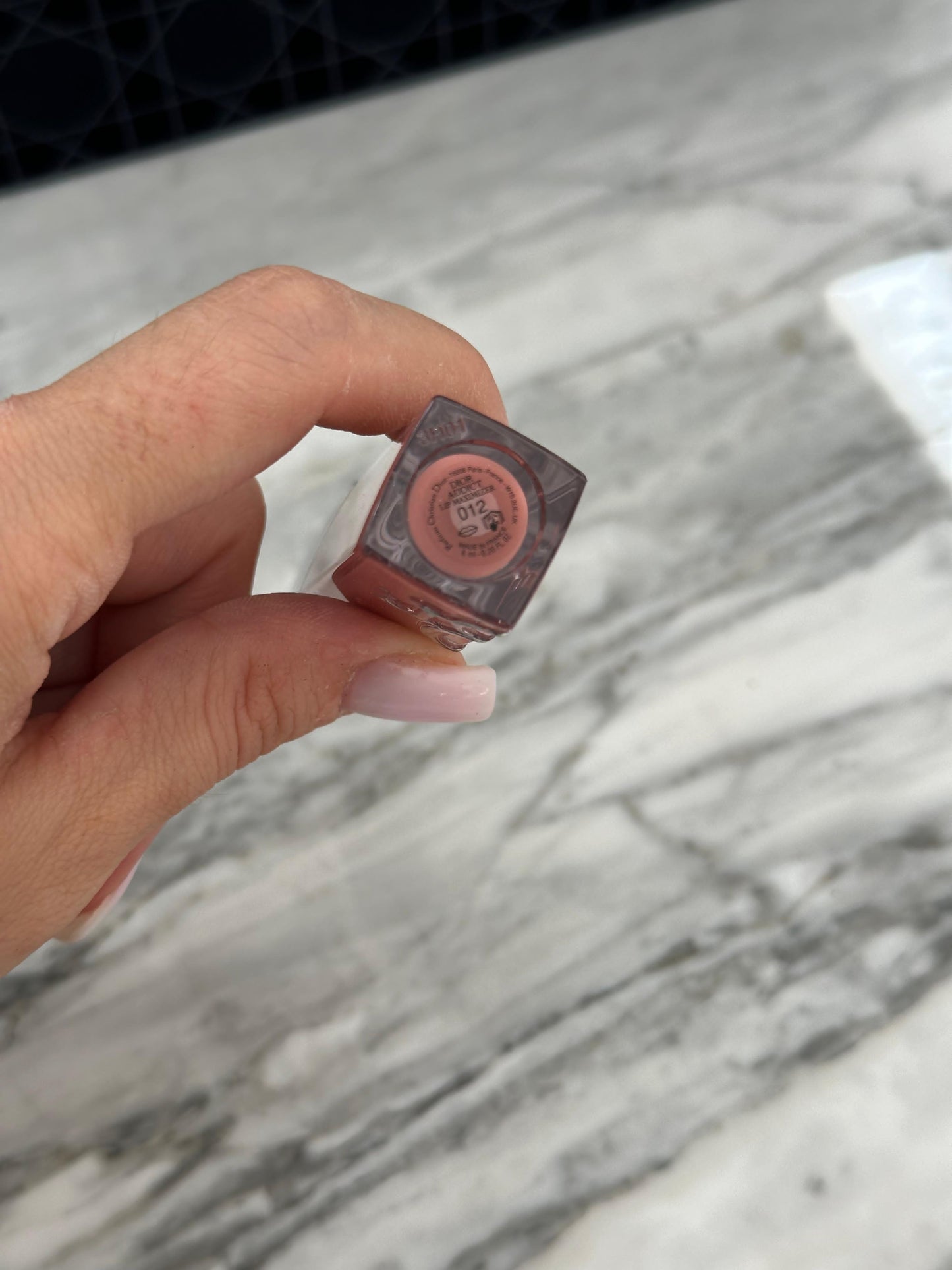 DIOR Addict Lip Maximizer (012)
Plumping Gloss - Instant and Long-Term Volume Effect - 24h Hydration