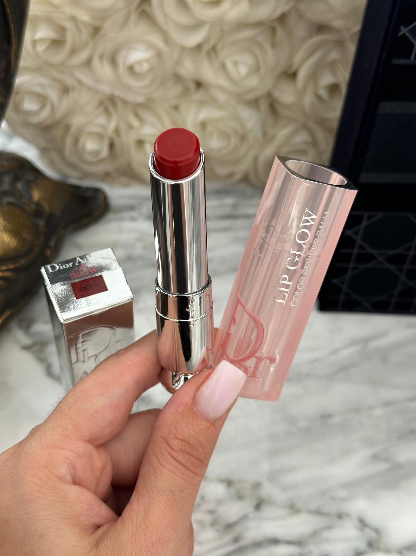 DIOR Addict Lip Glow
Natural Glow Custom Color Reviving Lip Balm - 24H Hydration