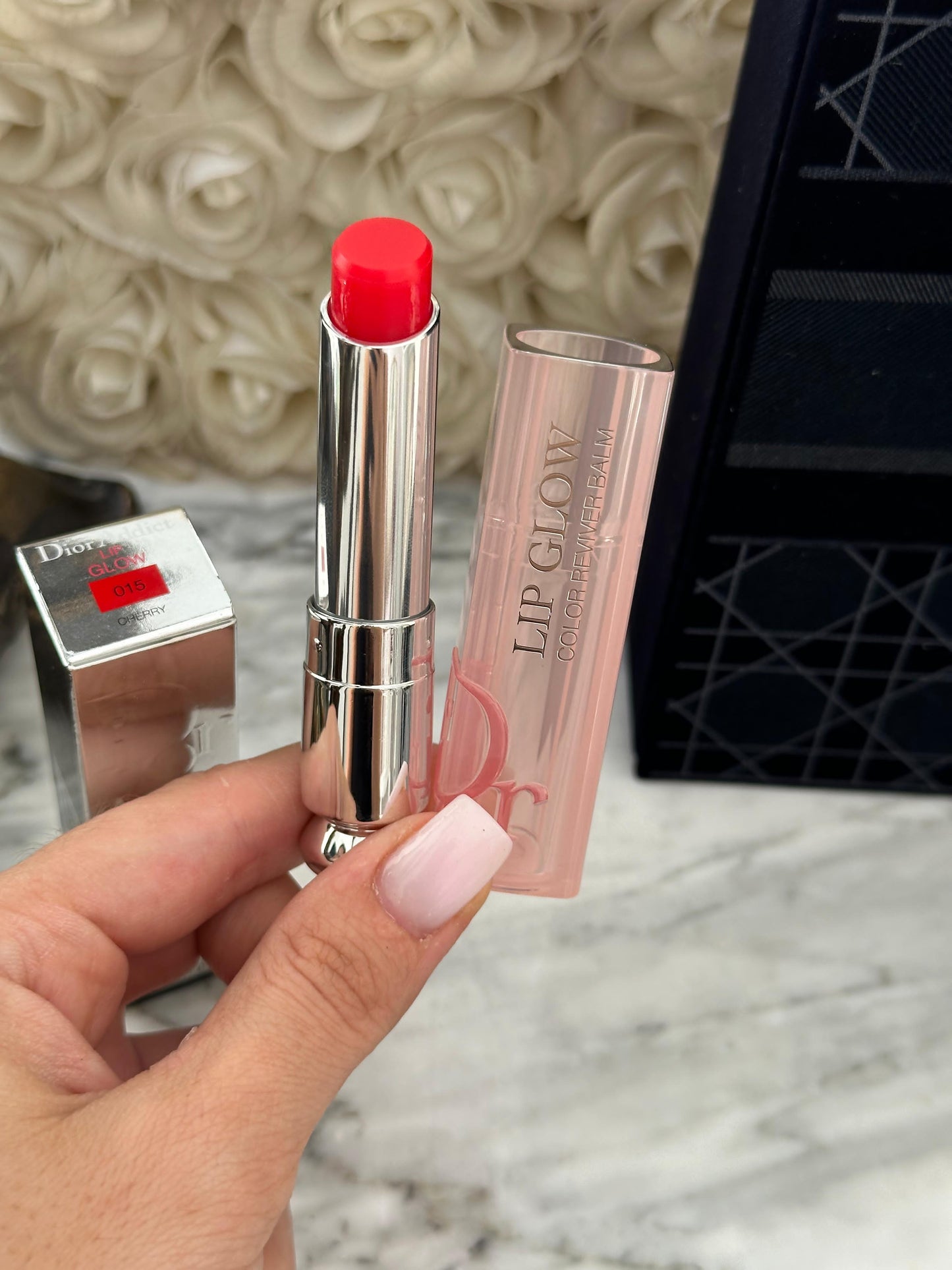 DIOR Addict Lip Glow
Natural Glow Custom Color Reviving Lip Balm - 24H Hydration