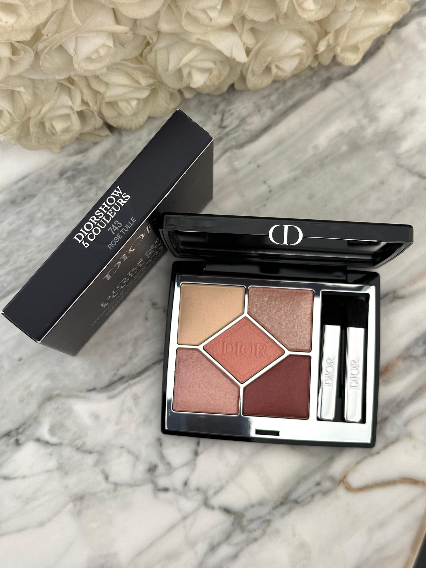 DIOR Diorshow 5 Couleurs
Eye Palette - 5 Eyeshadows - High Color and Long Wear (743)