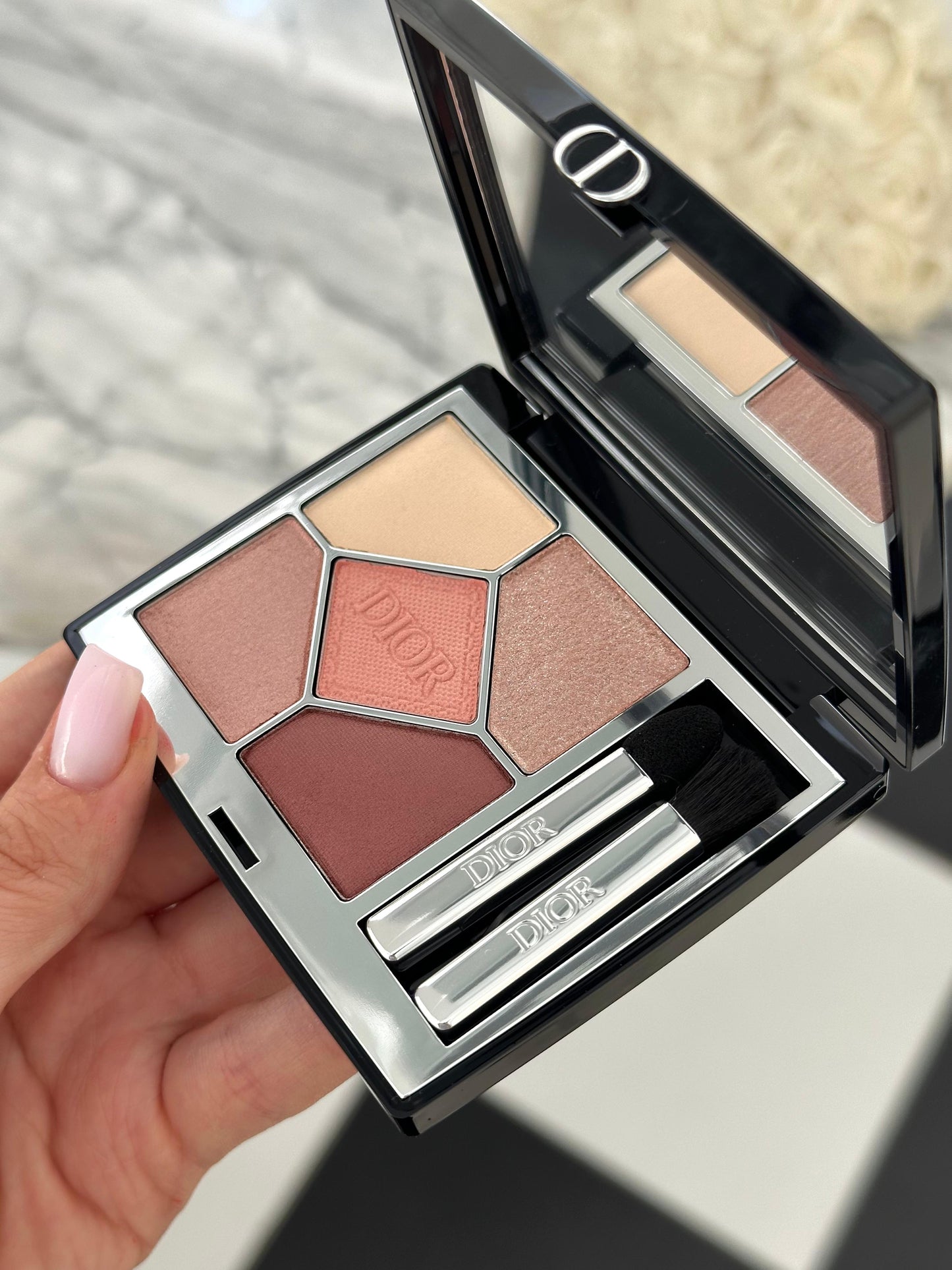 DIOR Diorshow 5 Couleurs
Eye Palette - 5 Eyeshadows - High Color and Long Wear (743)