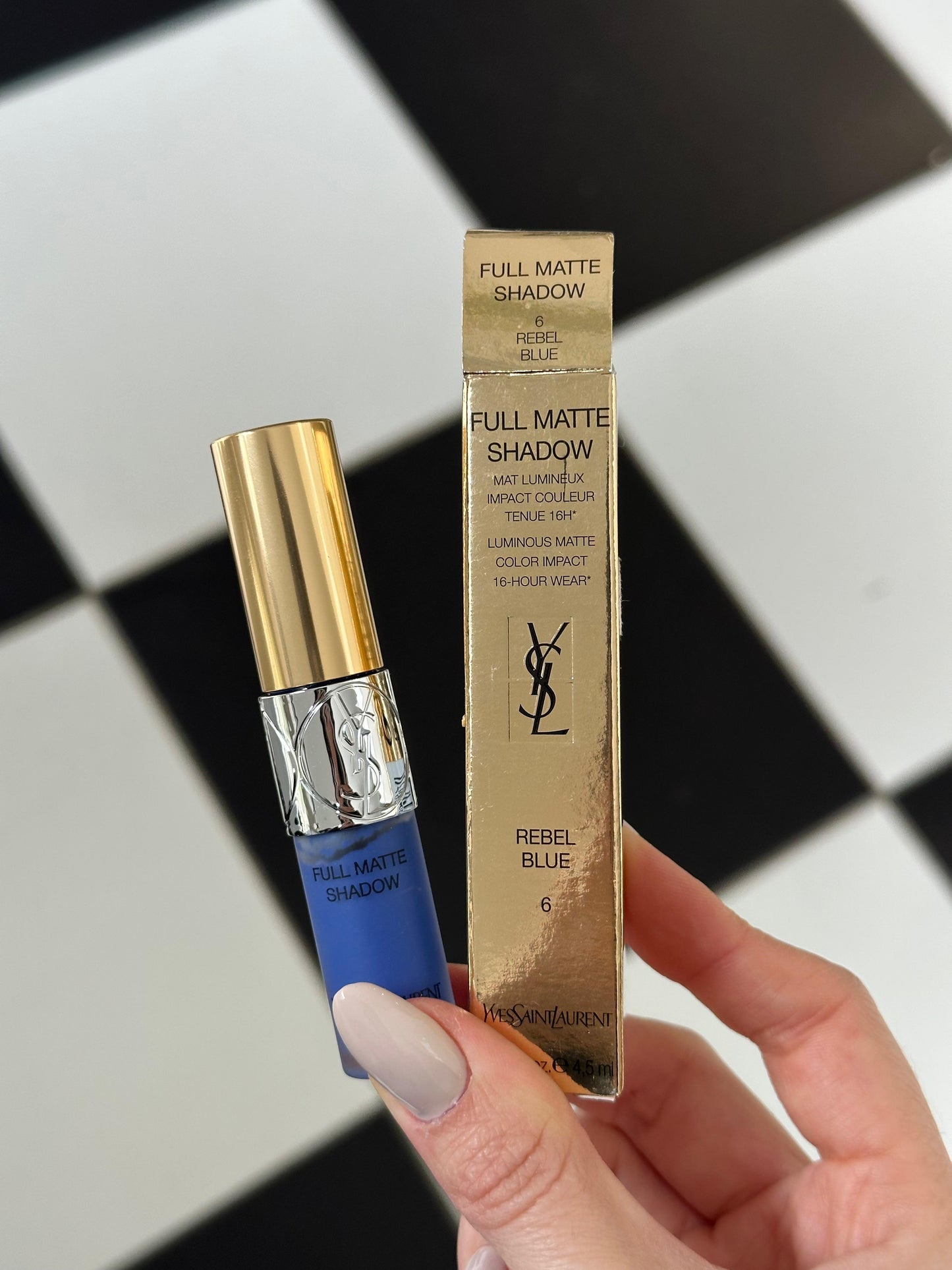 YSL Full Metal/Matte Shadow - Rebel Blue
Metallic Shine, Color Impact, 16-Hour Wear