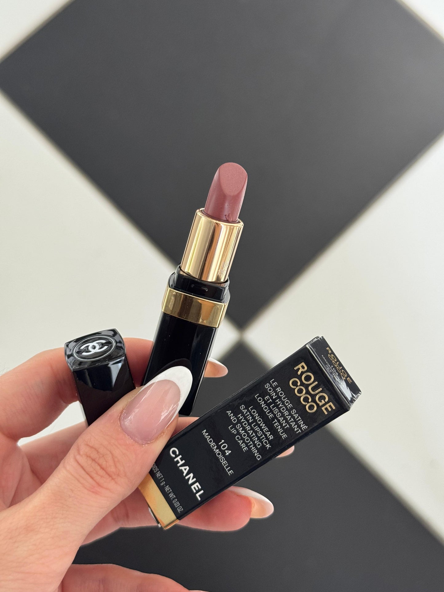 CHANEL Rouge Coco (104)
Ultra Hydrating Mini Lipstick