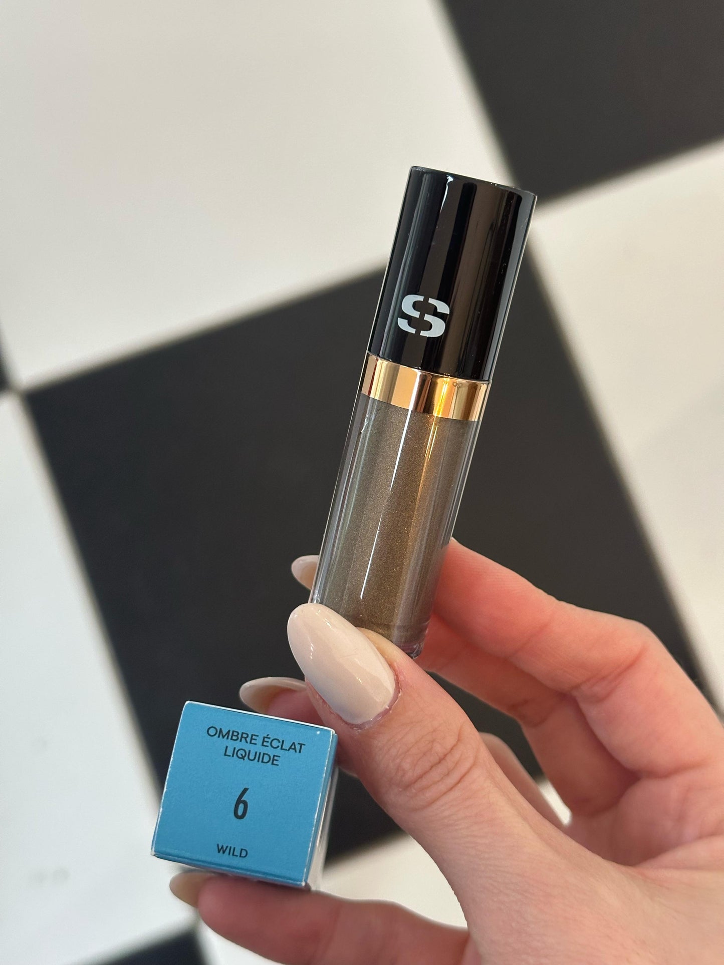 SISLEY Ombre Éclat Longwear Liquide Eyeshadow (6)