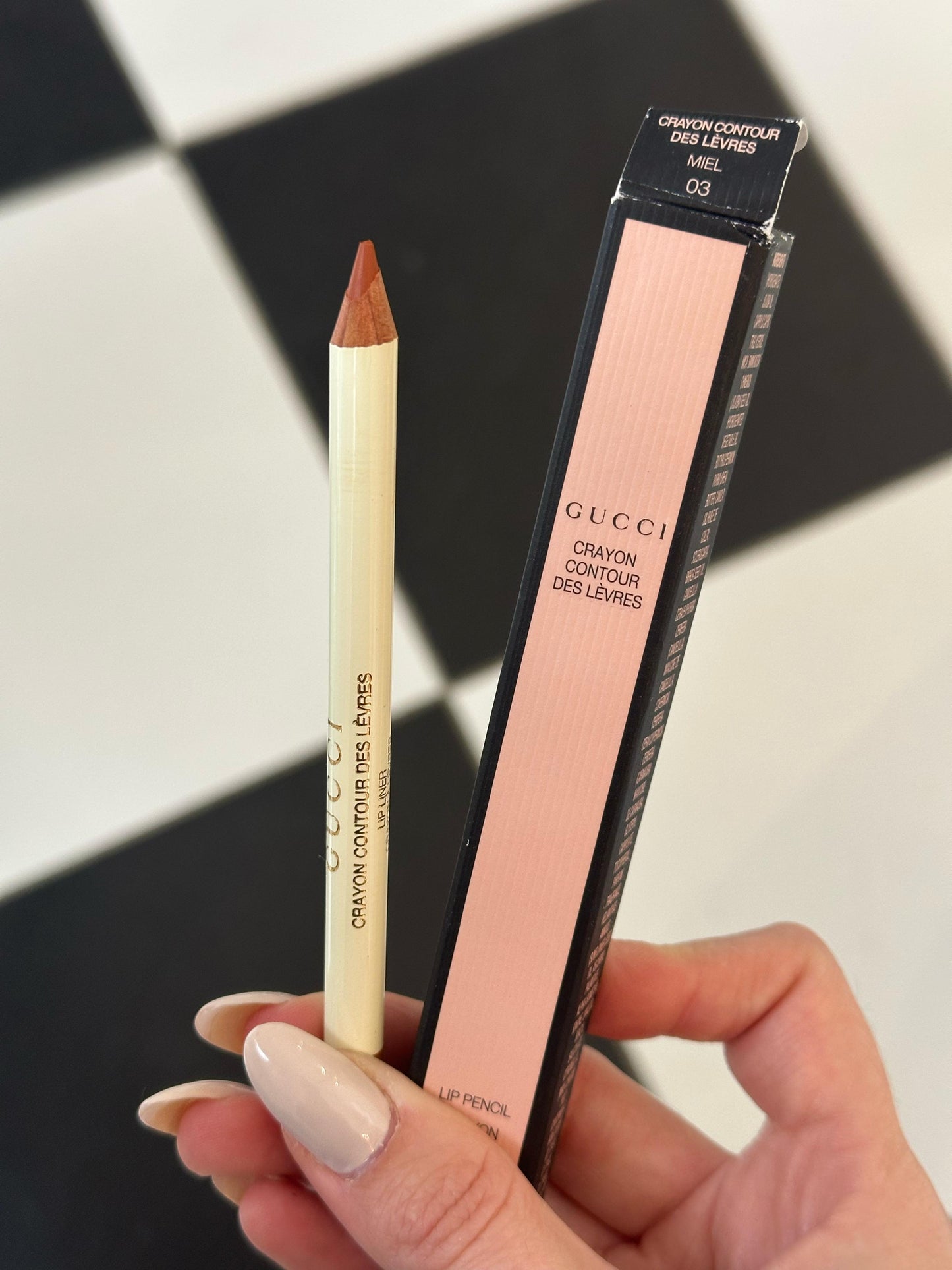 GUCCI Crayon Contour Des Lèvres - Lip Pencil (03)