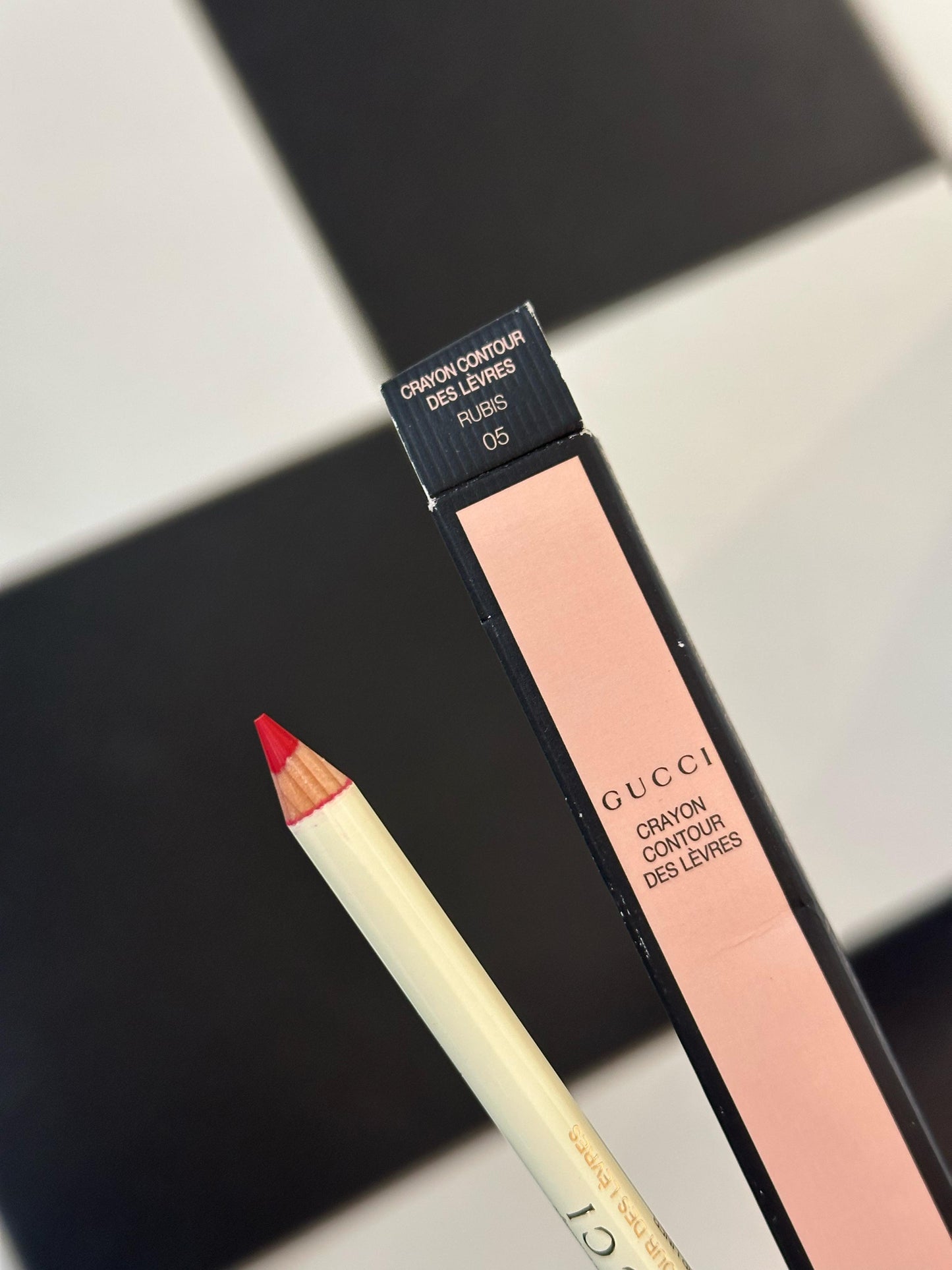 GUCCI Crayon Contour Des Lèvres - Lip Pencil (05)