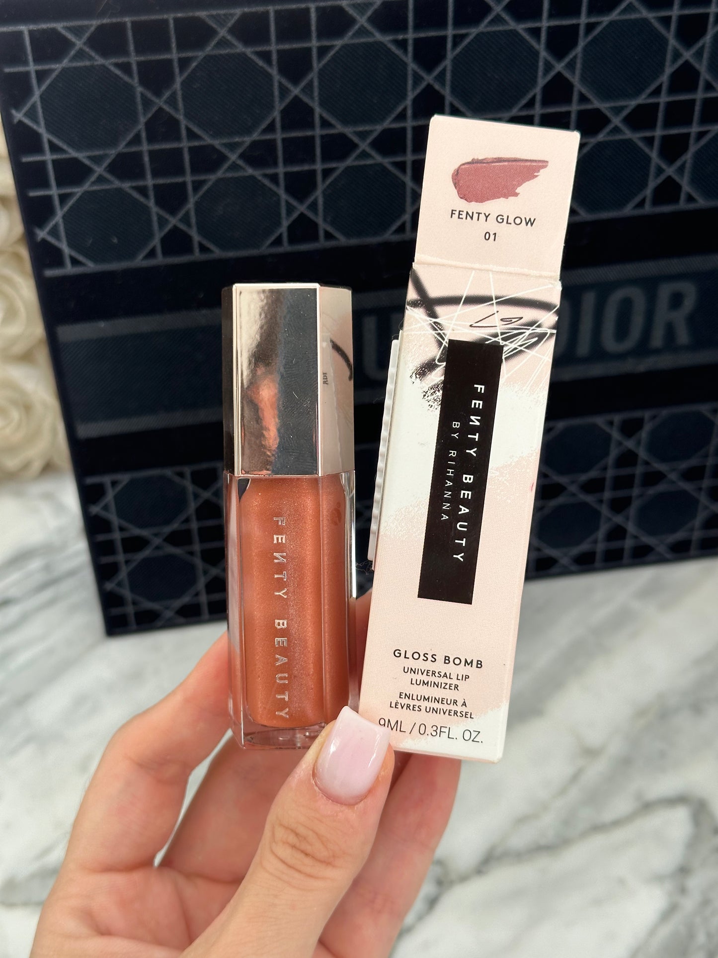 FENTY BEAUTY Gloss Bomb Universal Lip Luminizer (01)