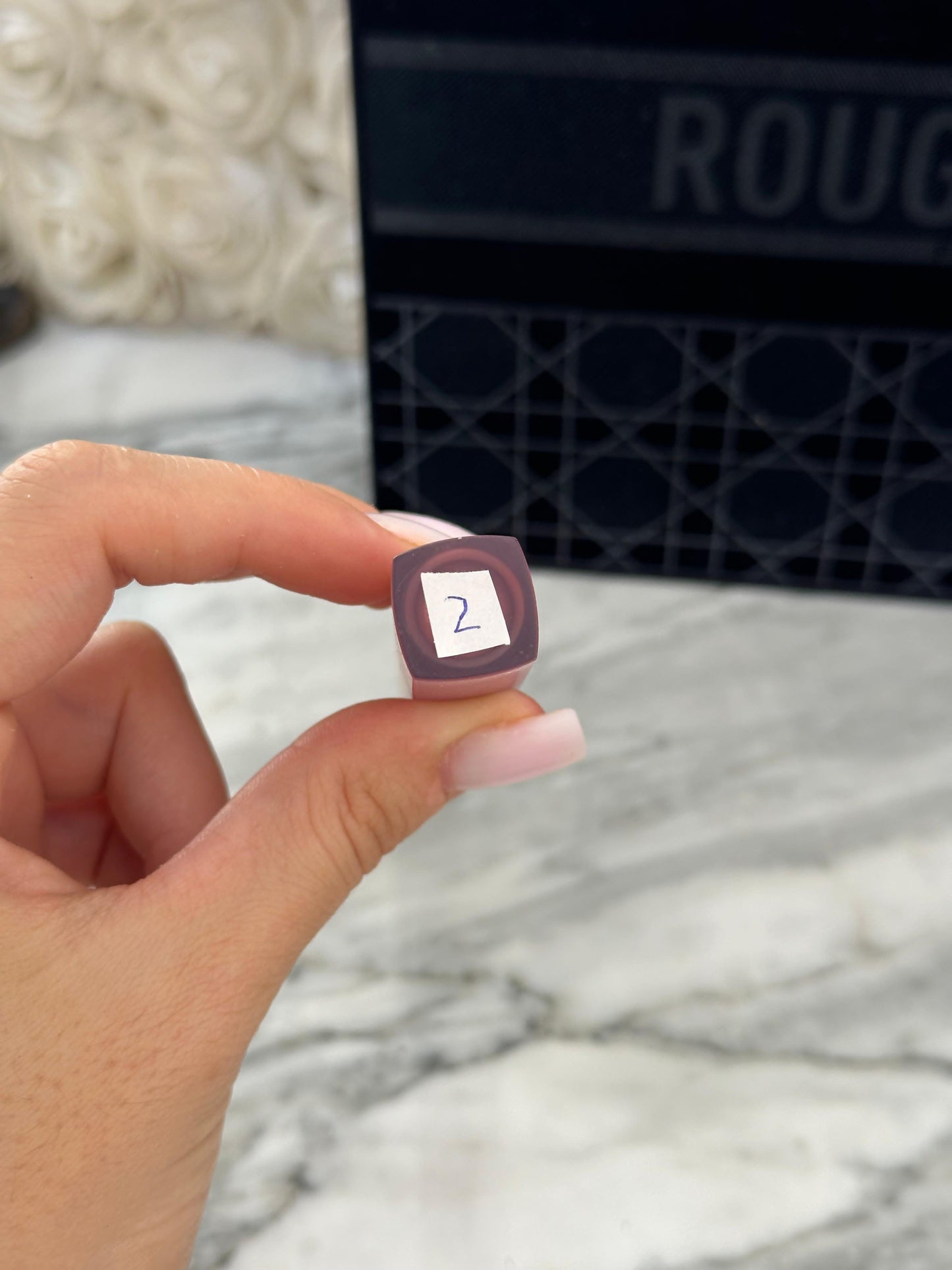 HUDA BEAUTY Liquid Matte Ultra-Comfort Transfer-Proof Lipstick (2)