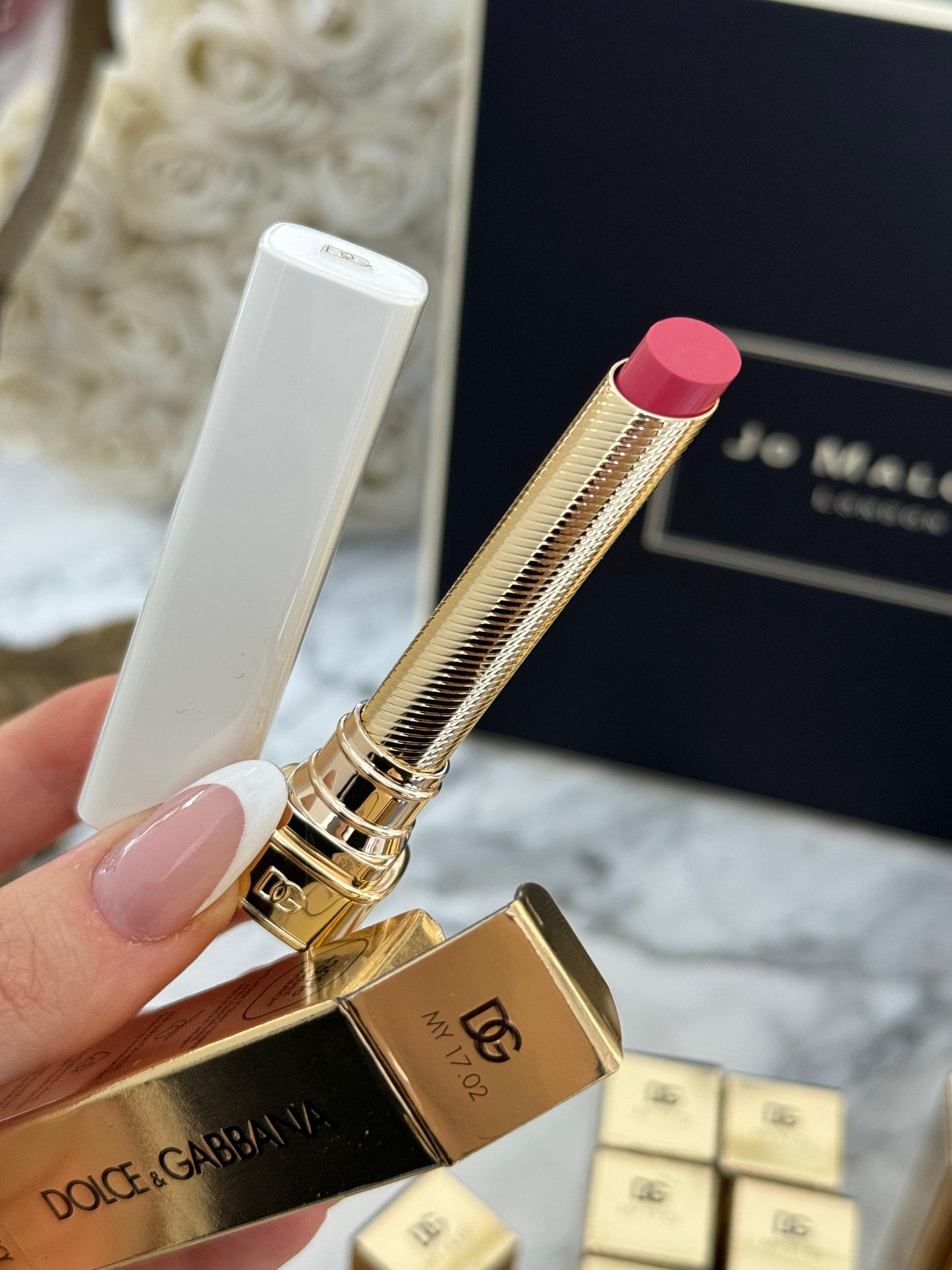 DOLCE&GABBANA My Juicy Sheer Lipstick - My 17.02
Instant Shine & Hydration Lip Stylo