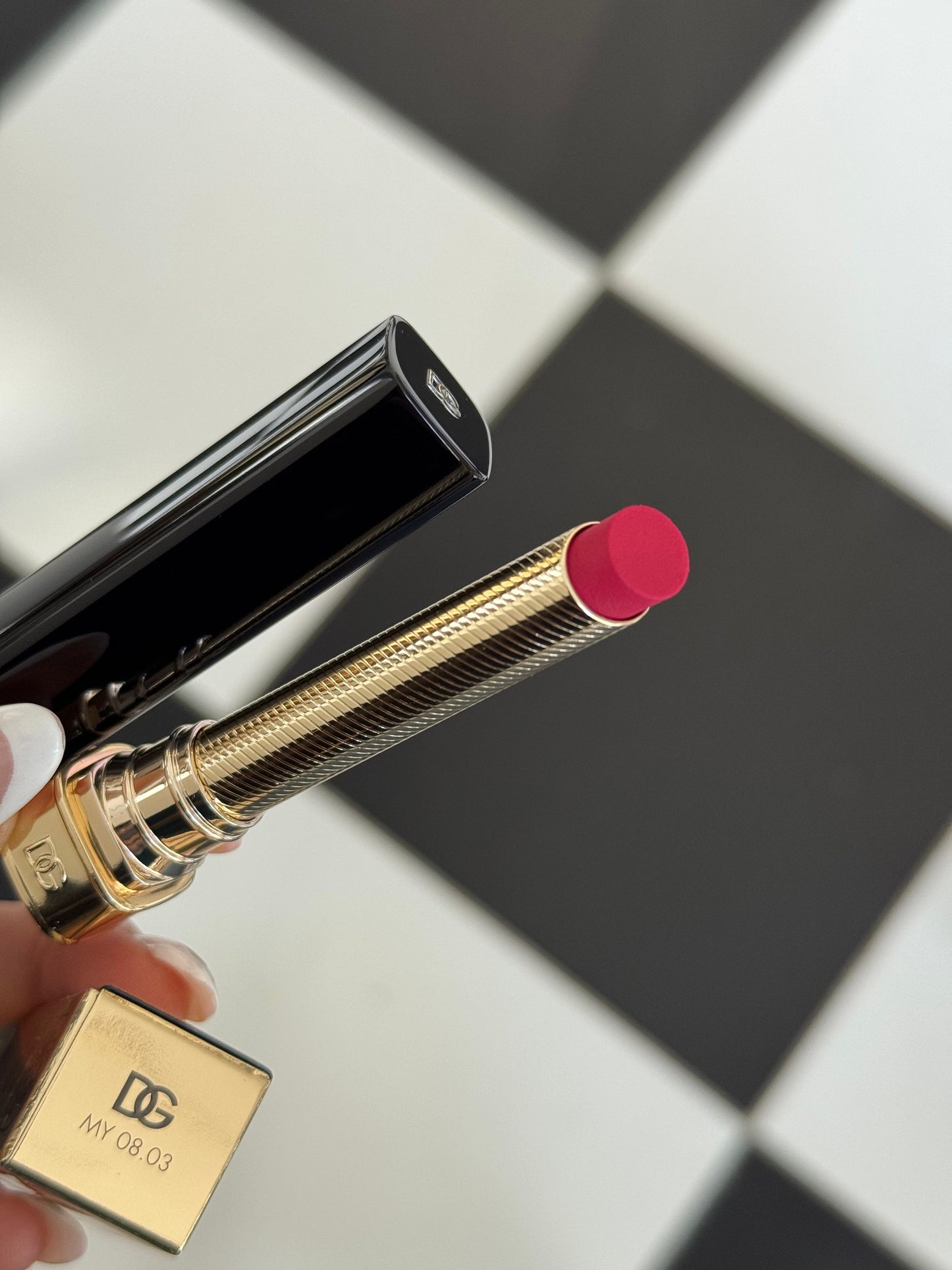 DOLCE&GABBANA My Comfy Matte Lipstick - My 08.03
Instant Rich Color & Hydration Lip Stylo